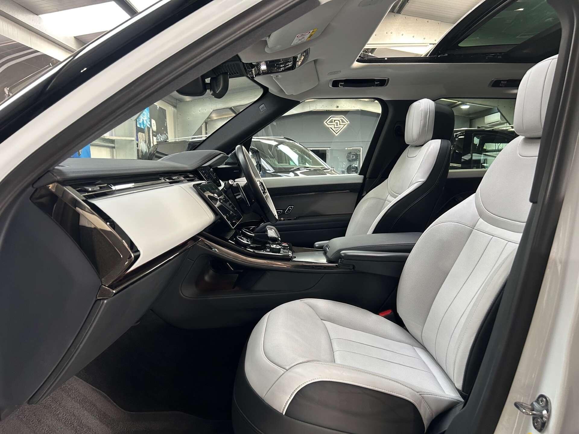 Land Rover Range Rover Sport view 19