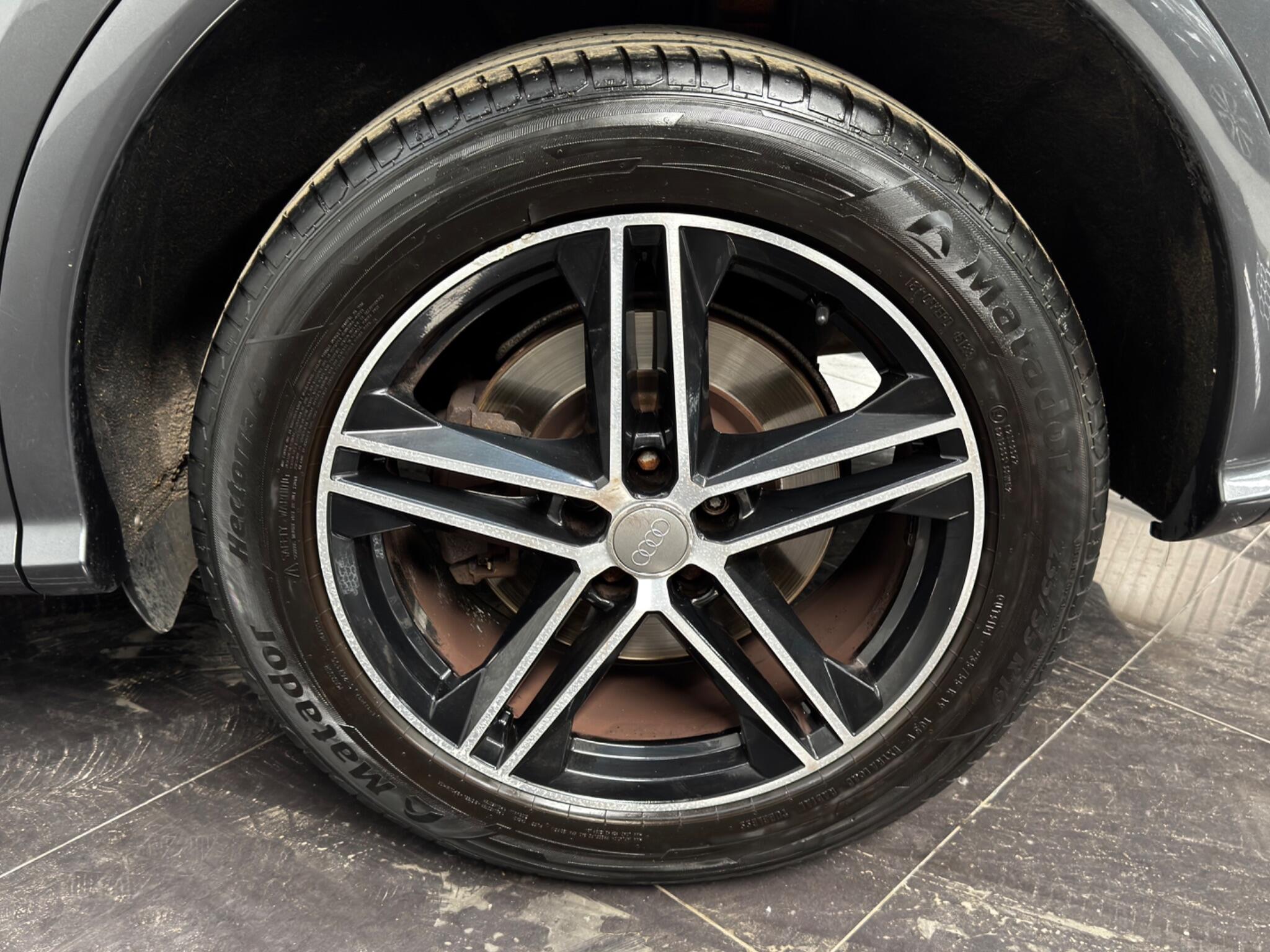 Audi Q5 view 74