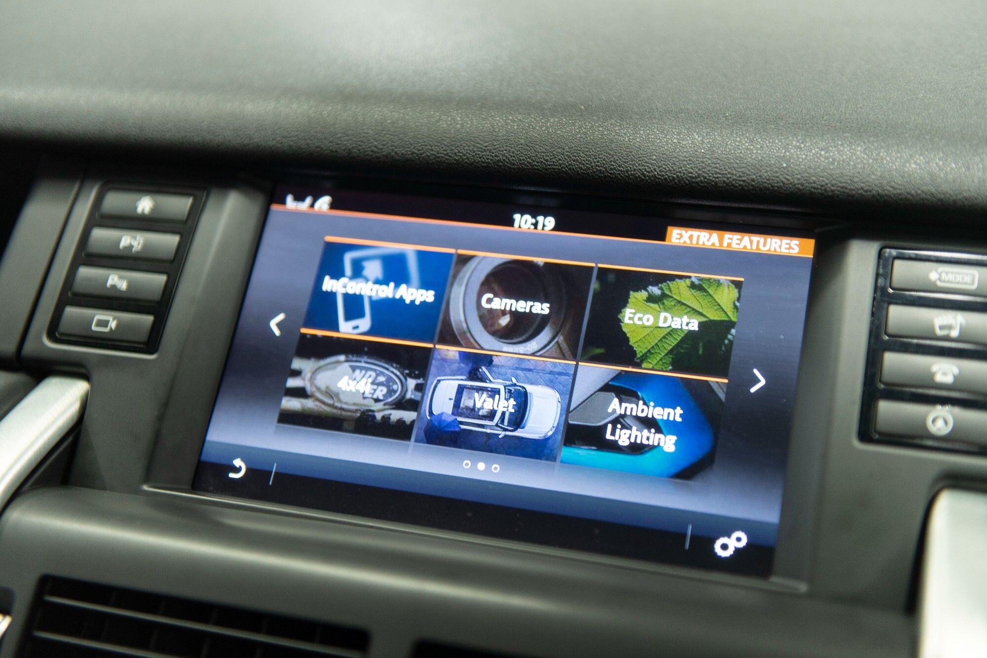 Land Rover Discovery Sport view 32