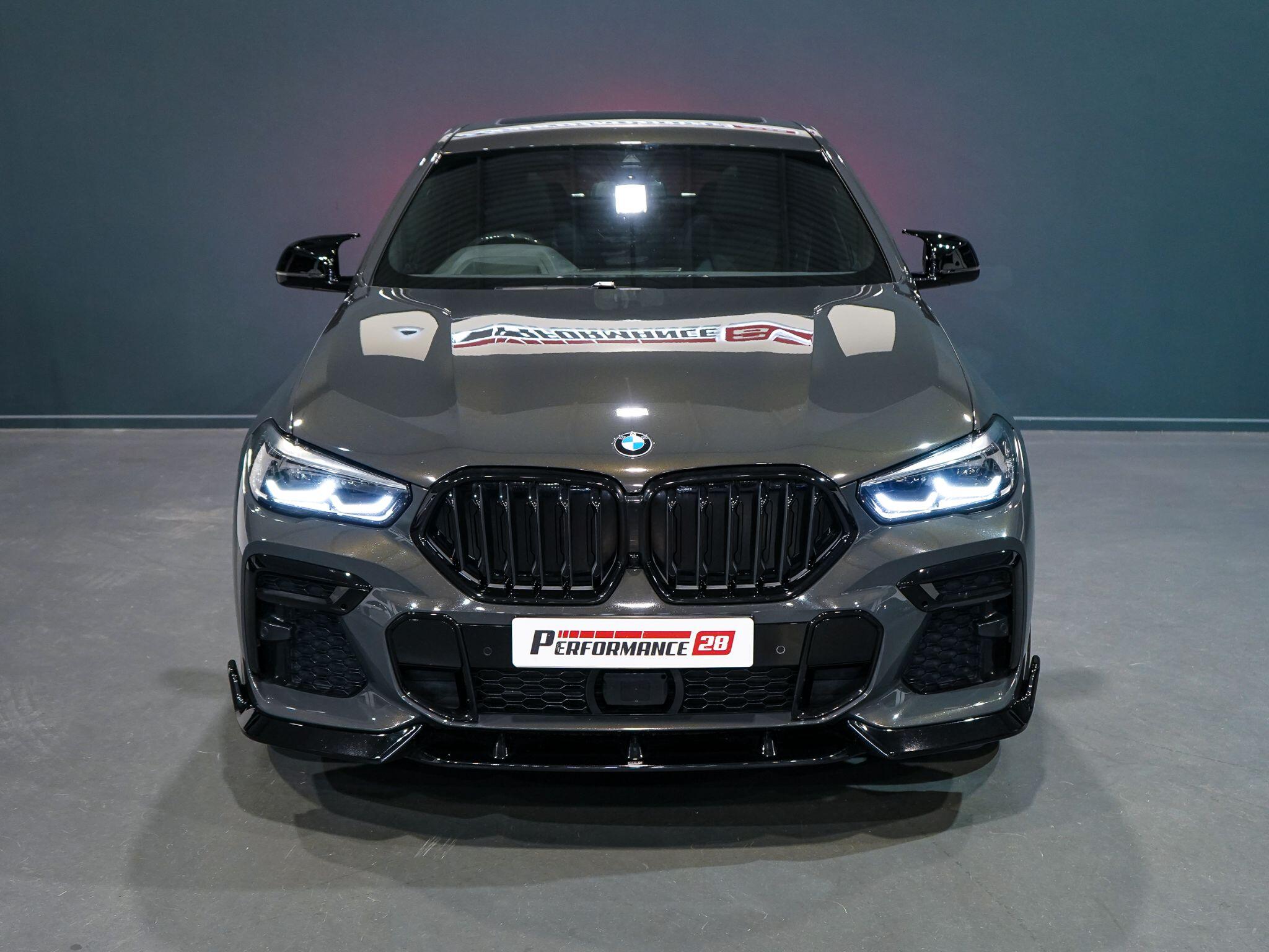 BMW X6 view 2