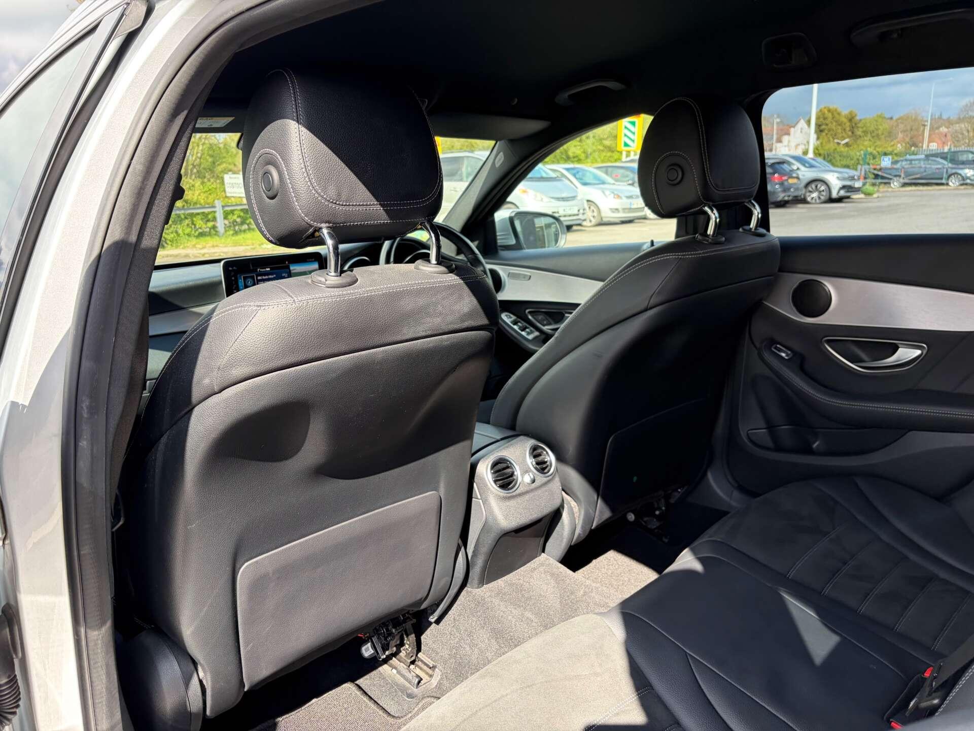 Mercedes-Benz C Class view 23