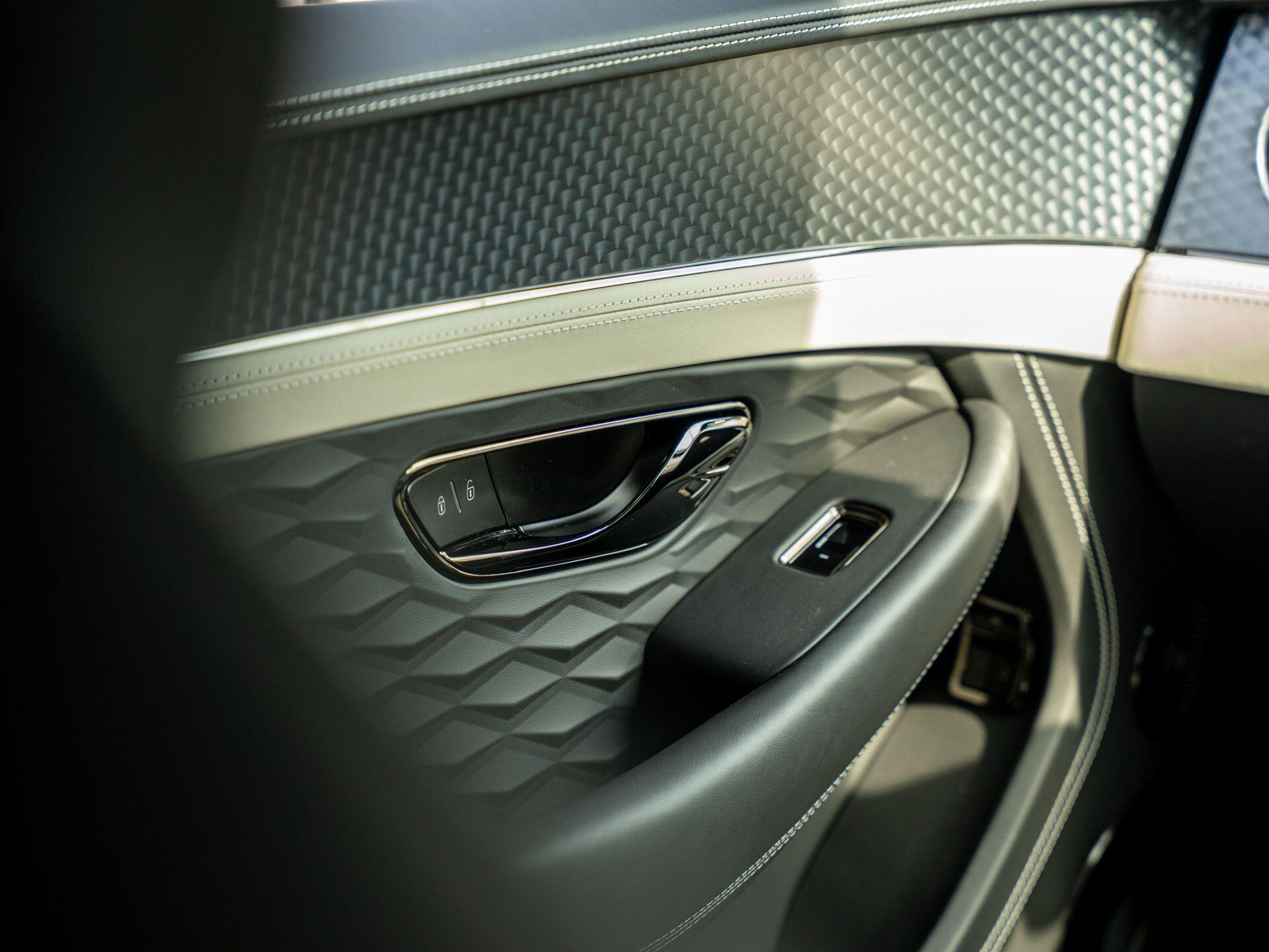 Bentley Continental view 36