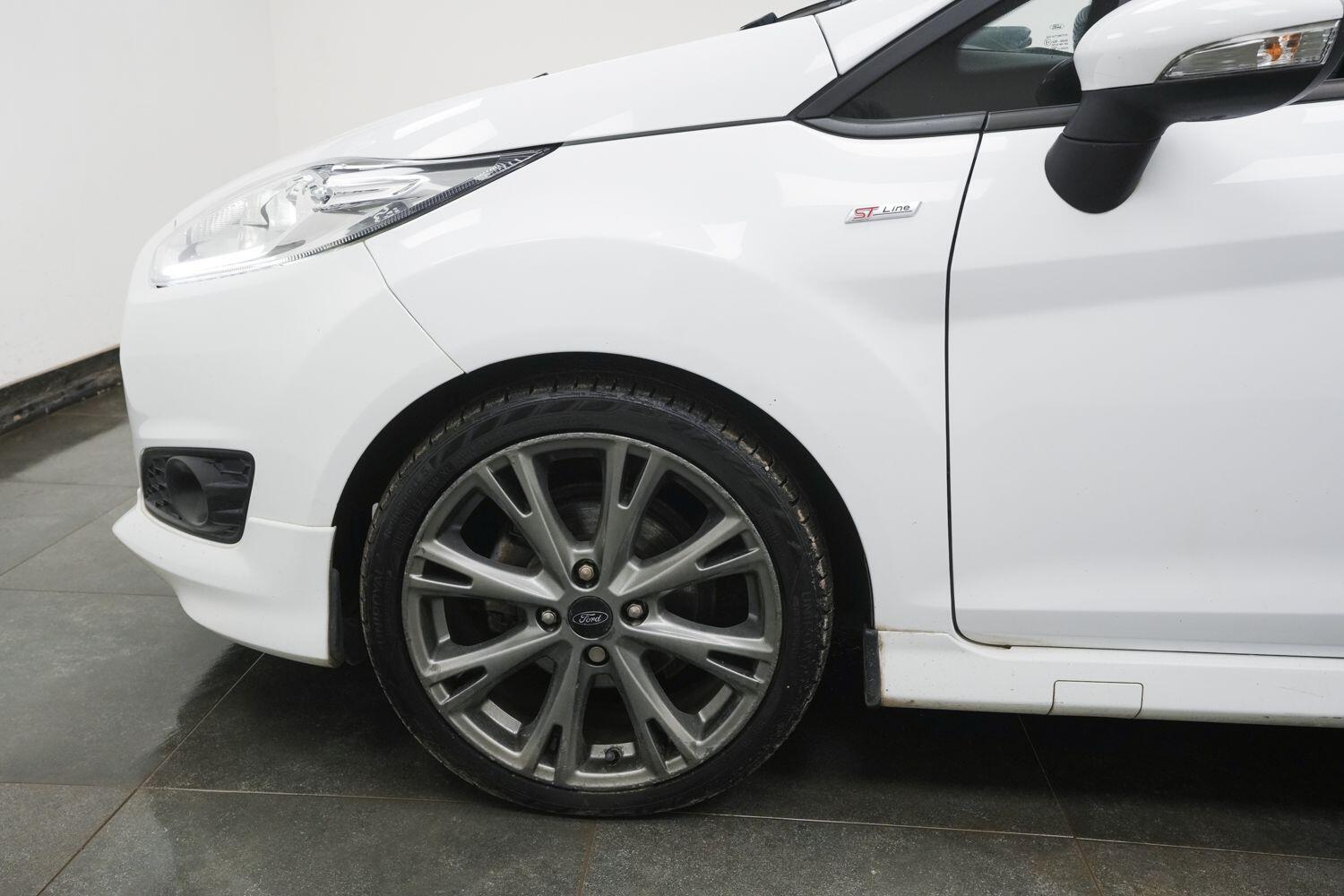 Ford Fiesta view 5