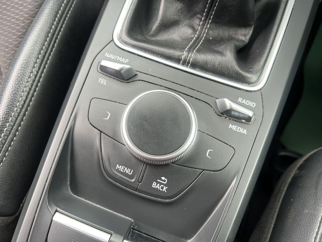 Audi Q2 view 32