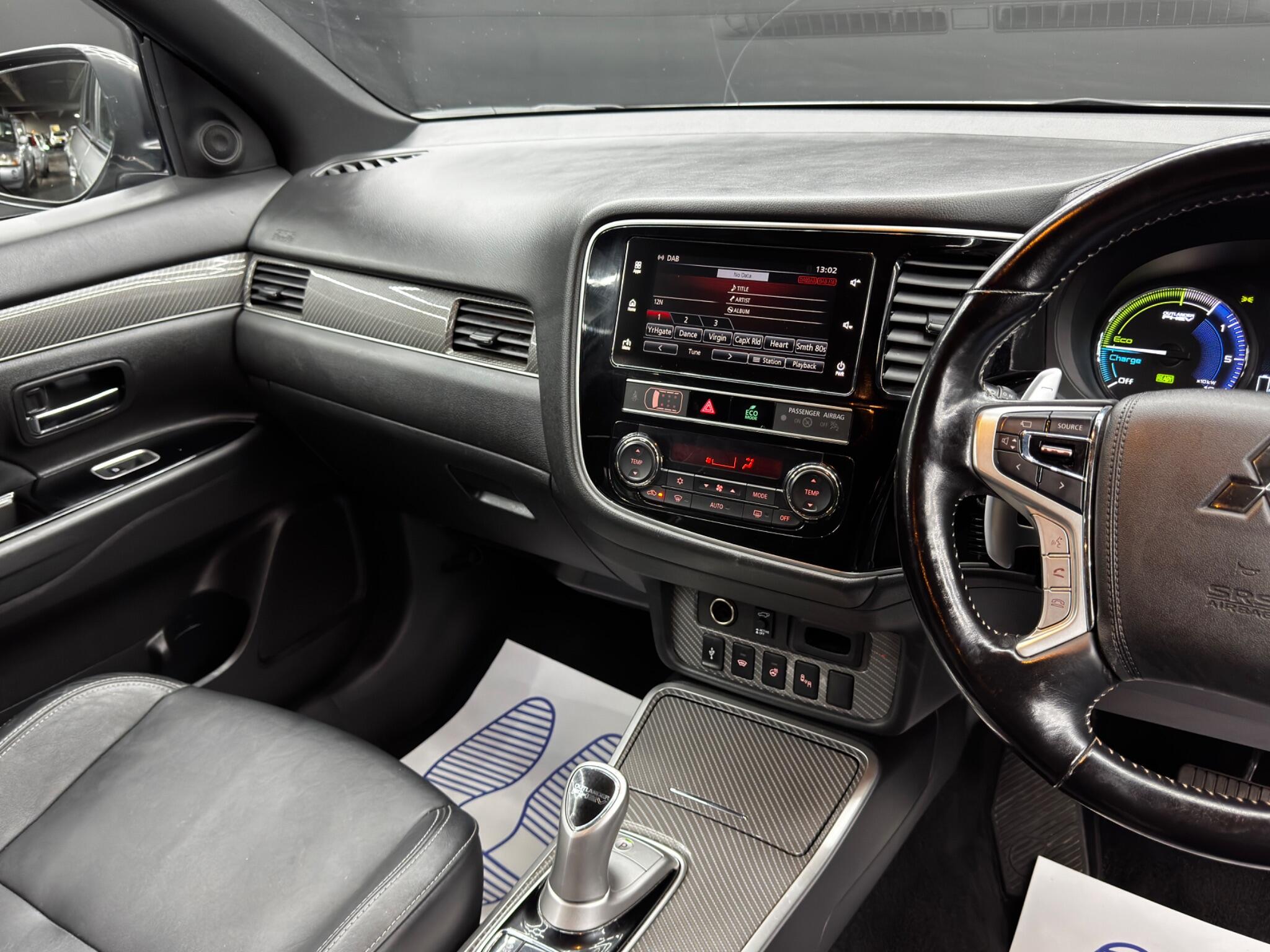 Mitsubishi Outlander view 23