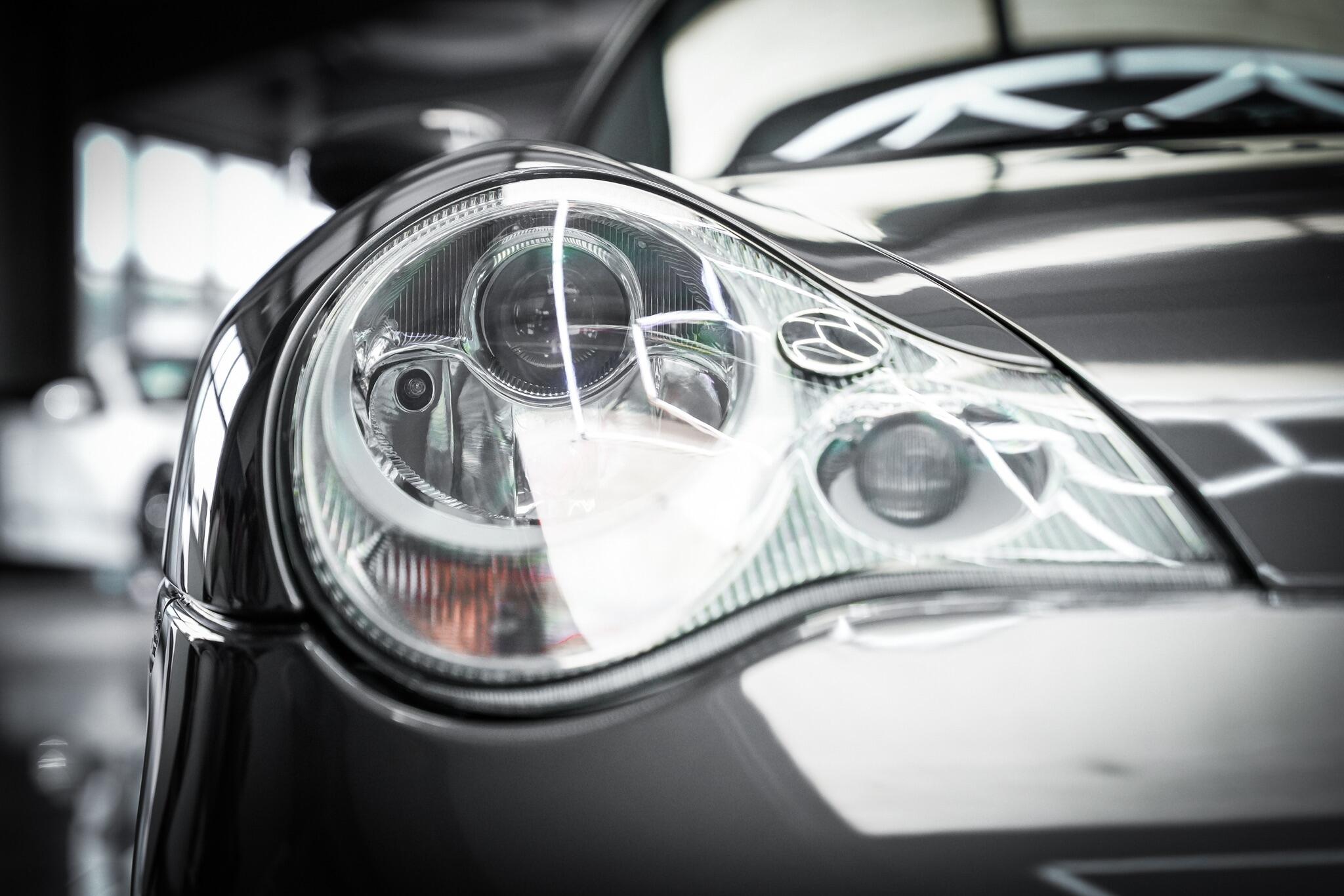 Porsche 911 view 30