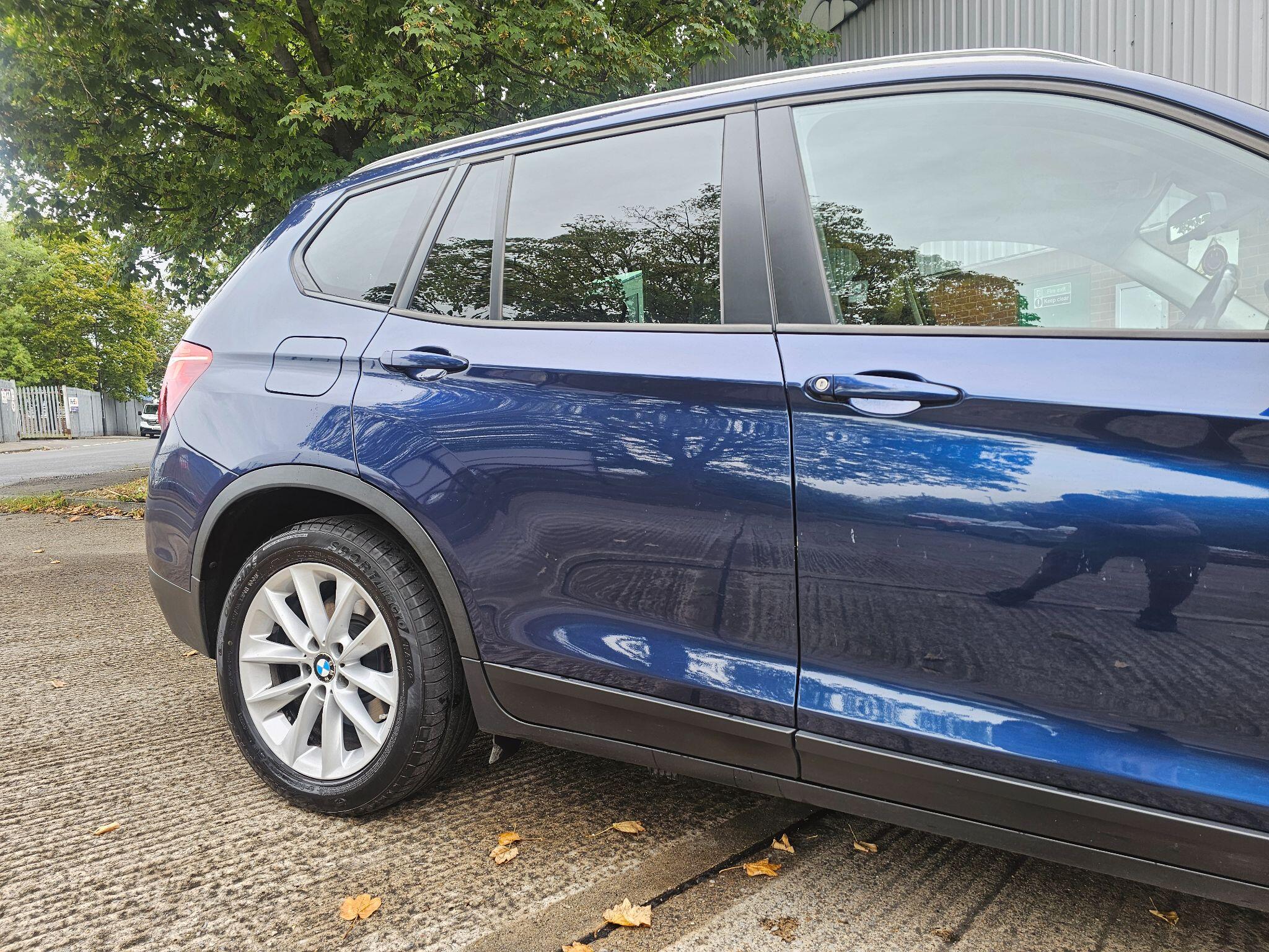 BMW X3 view 9