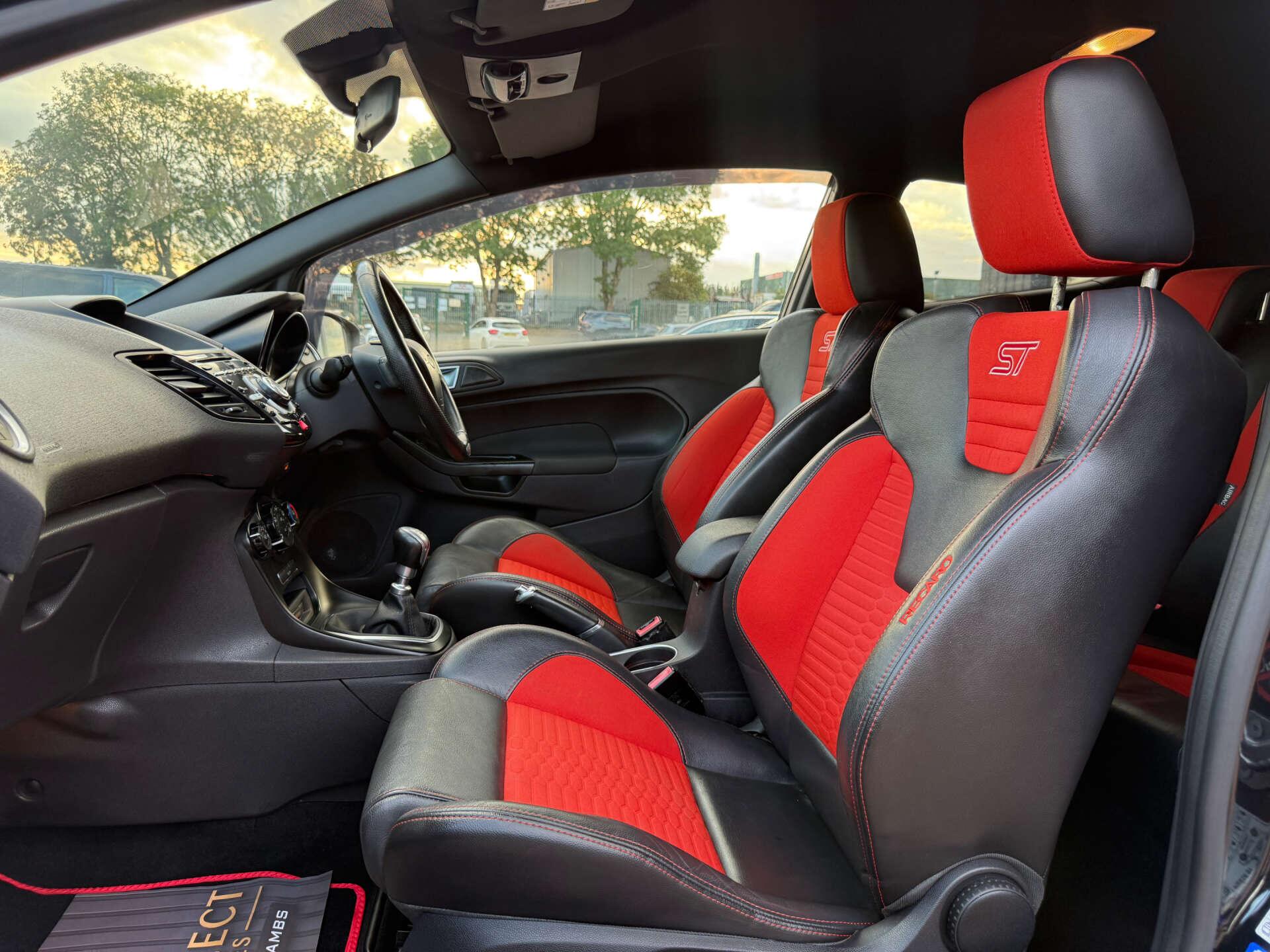 Ford Fiesta view 68