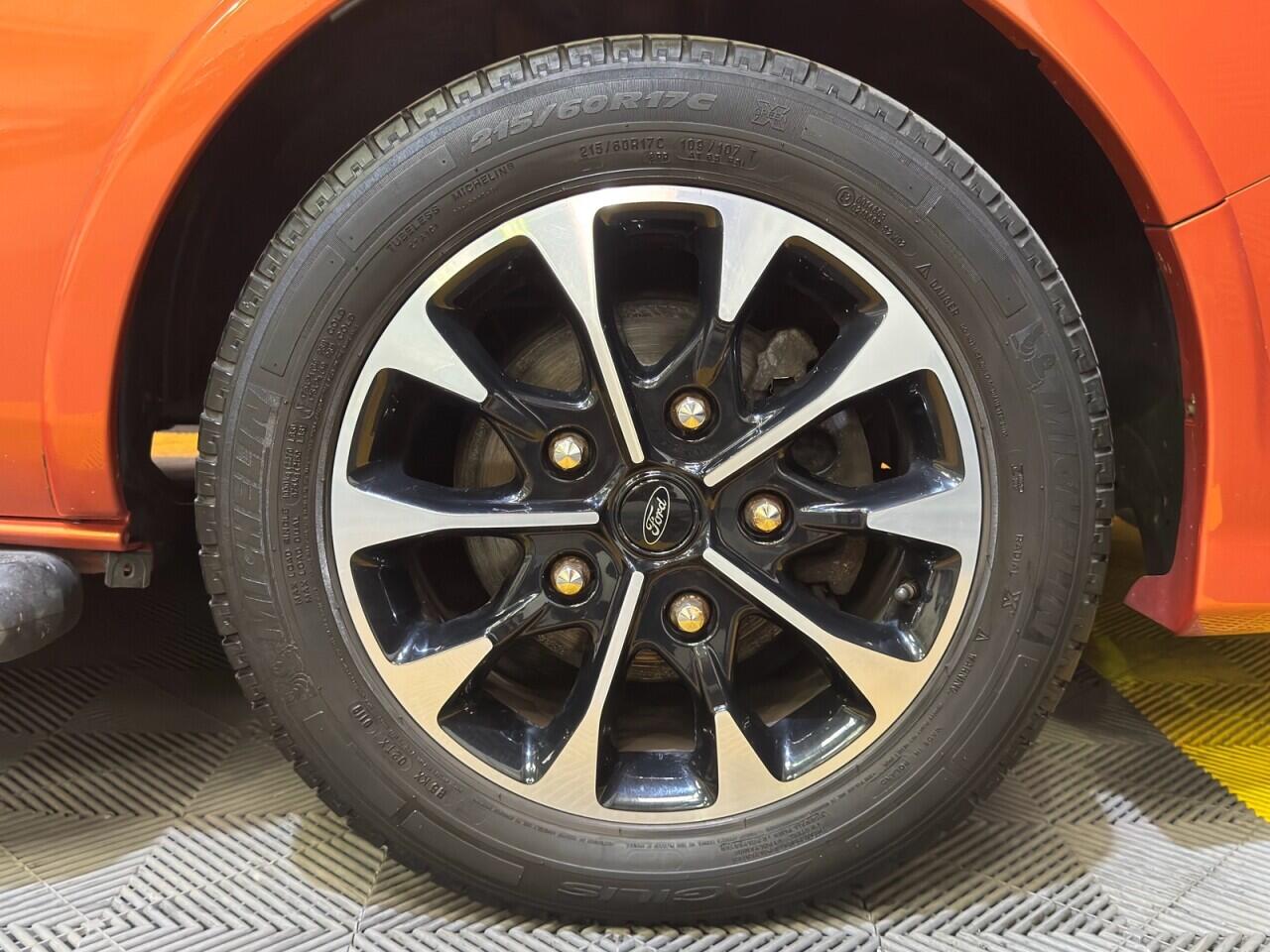 Ford Transit Custom view 11