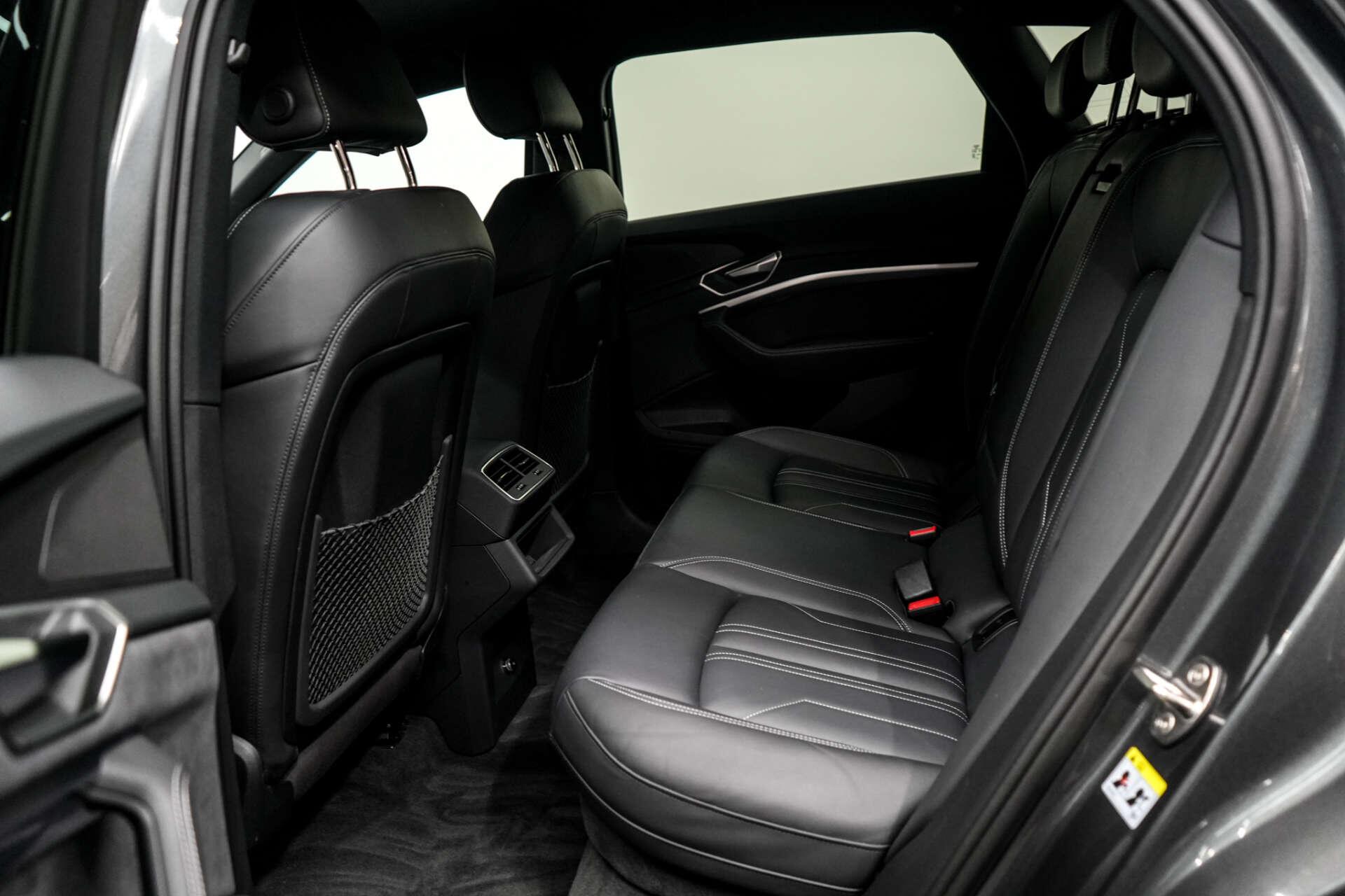 Audi Q8 E-Tron view 28