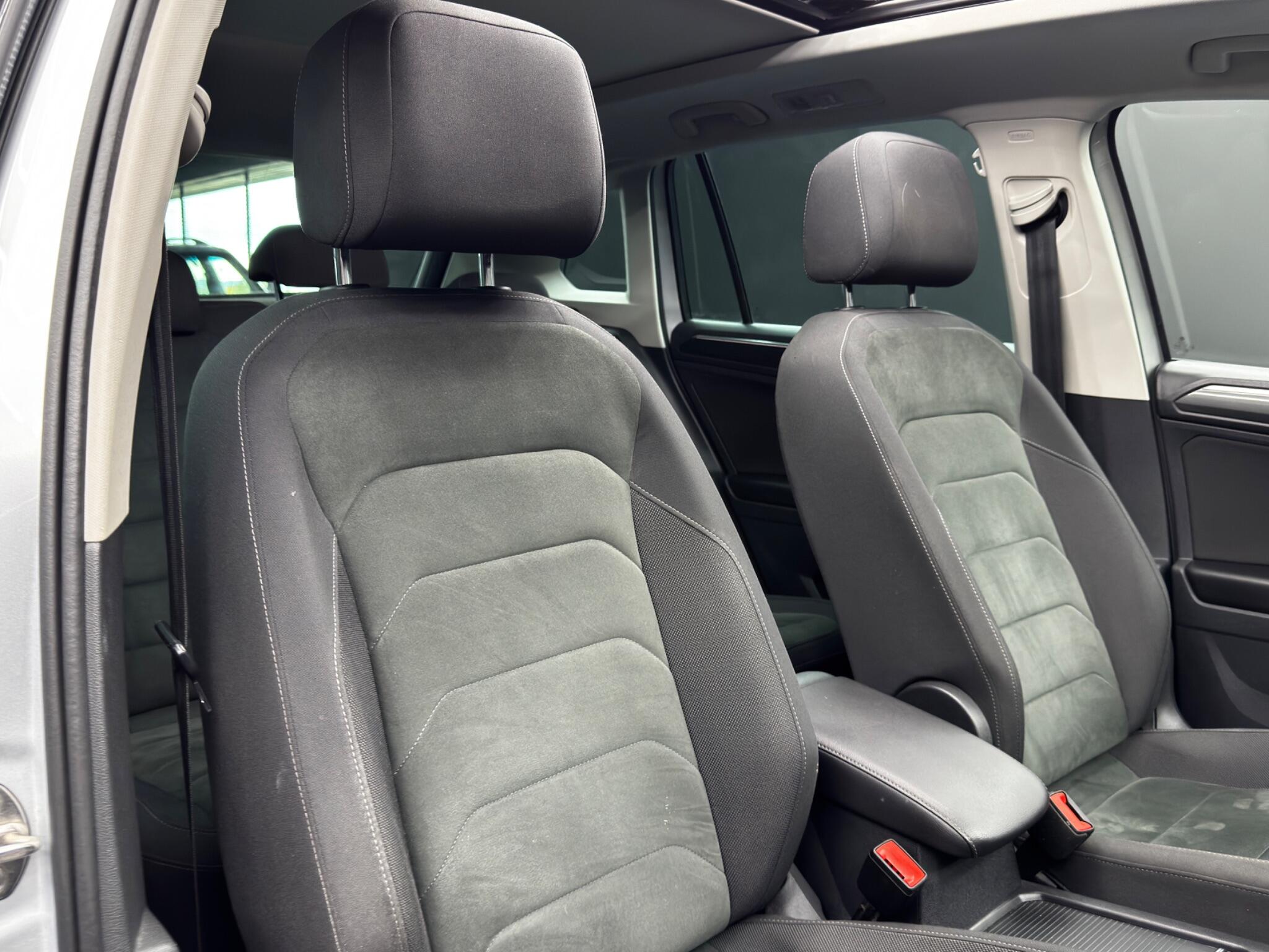 Volkswagen Tiguan view 12