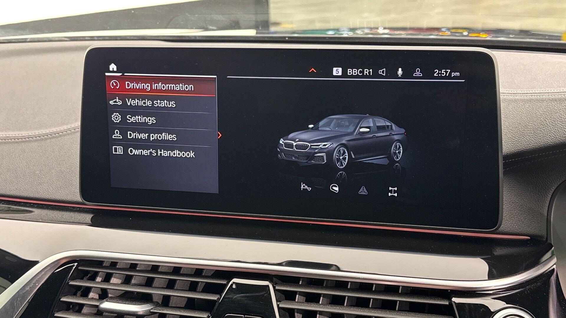 BMW 5 Series view 31