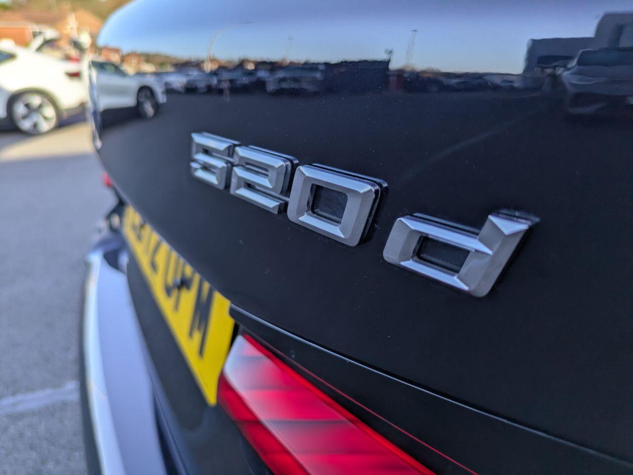 BMW 5 Series view 28
