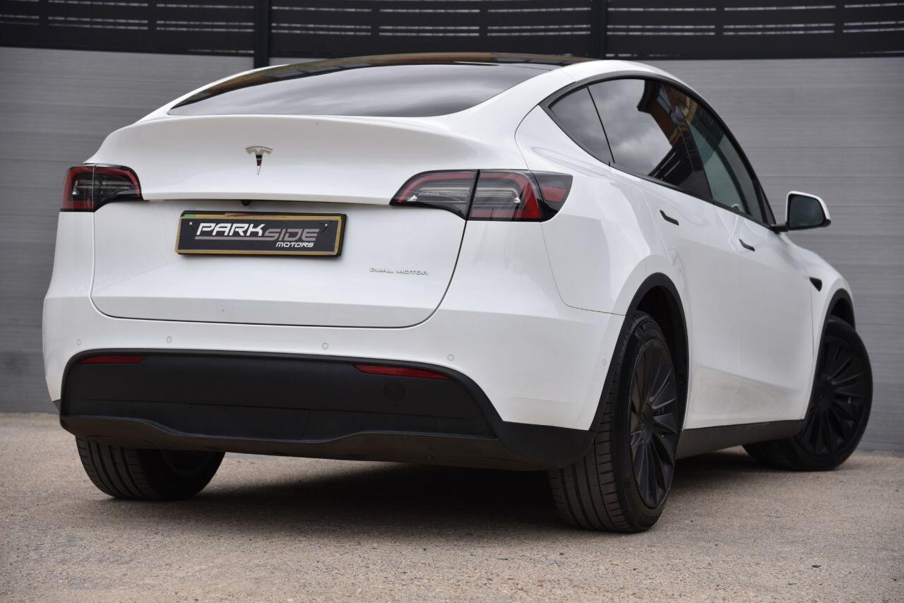Tesla Model Y view 8