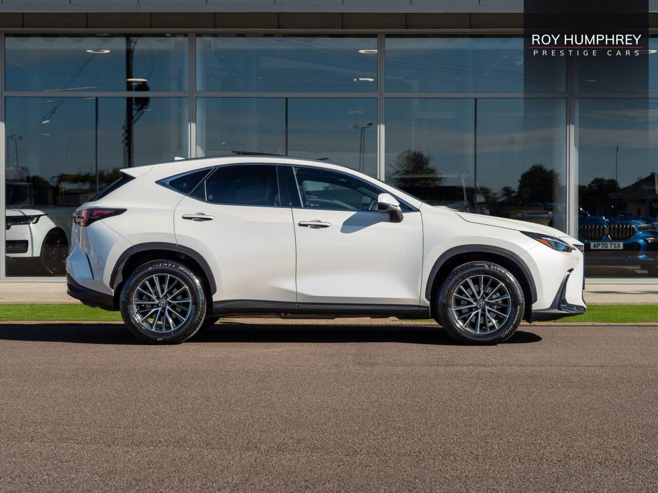 Lexus NX view 4