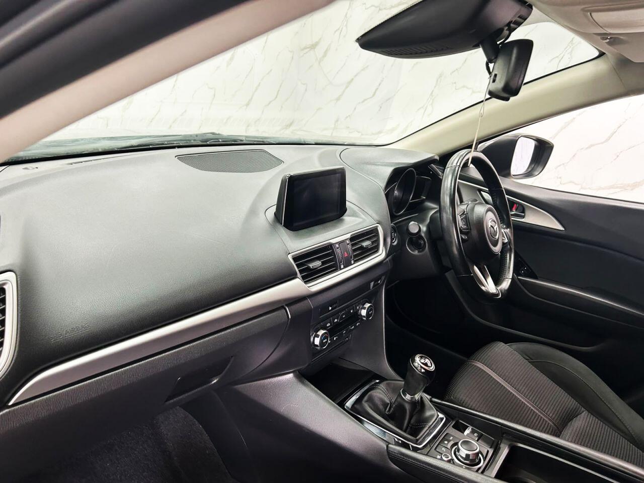 Mazda Mazda3 view 14