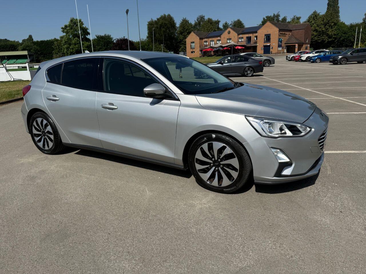 Ford Focus view 23