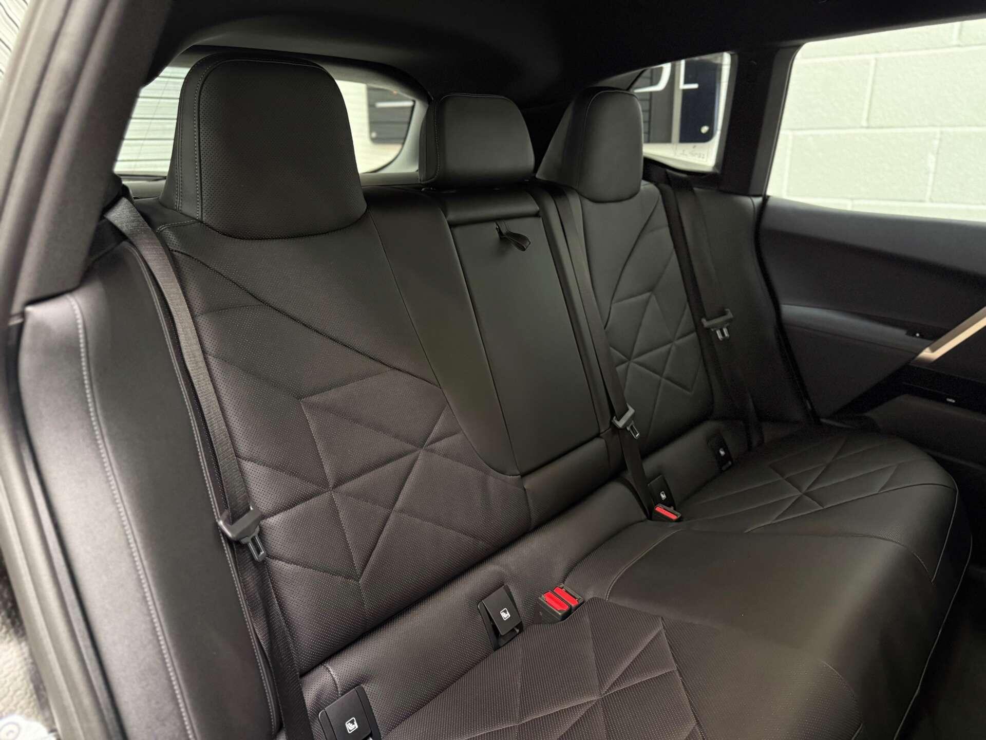 BMW Ix view 17