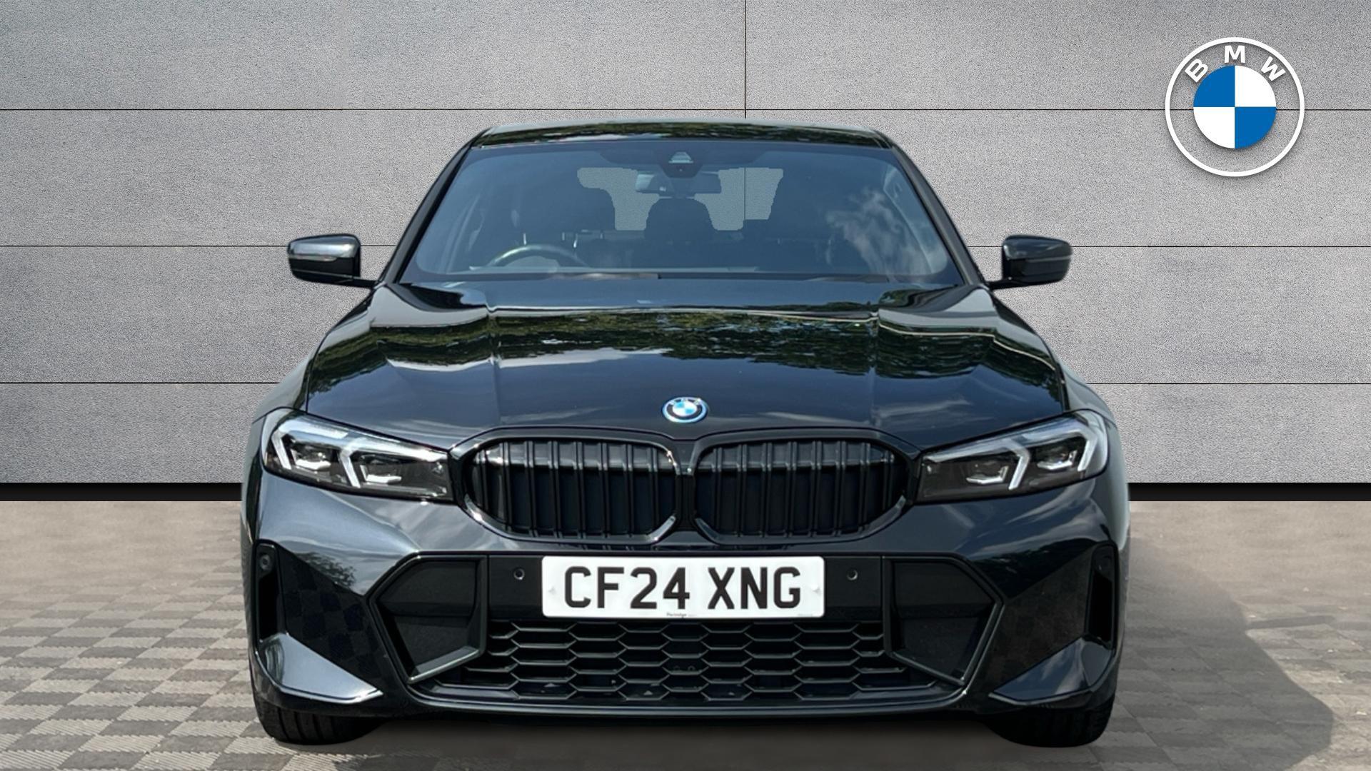 BMW 3 Series view 16