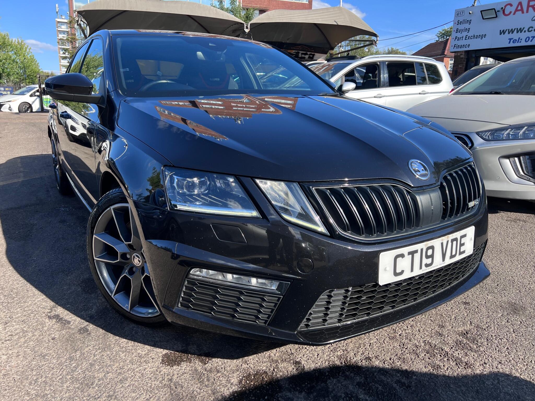 Skoda Octavia main image