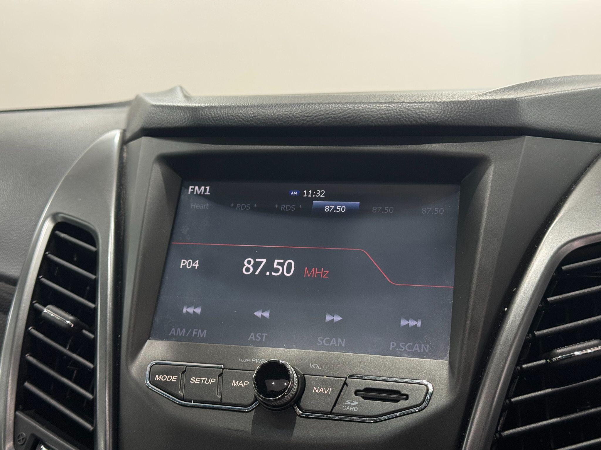 KGM Korando view 16