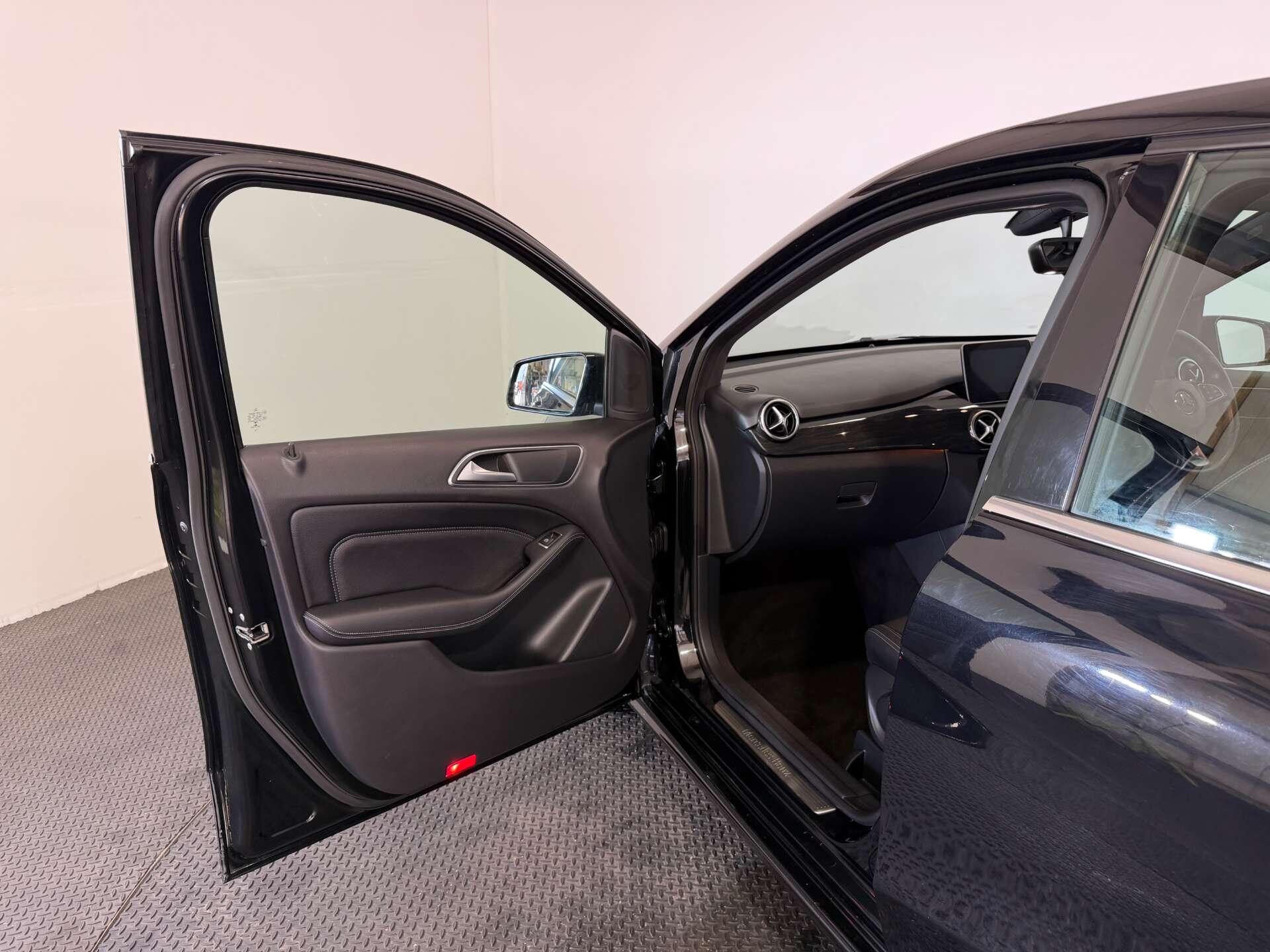 Mercedes-Benz B-Class view 58