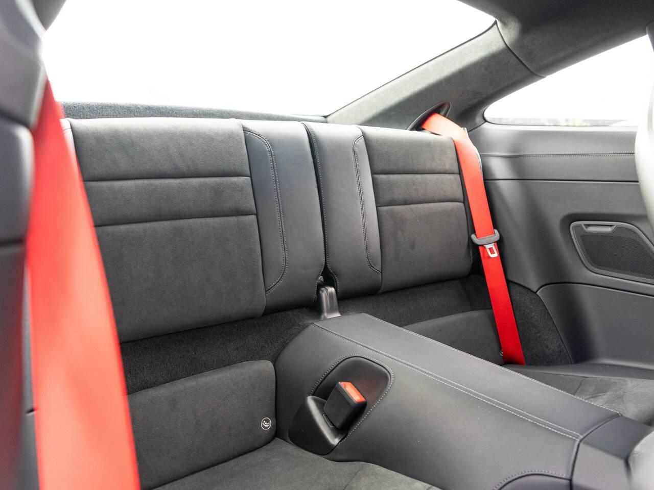 Porsche 911 view 43