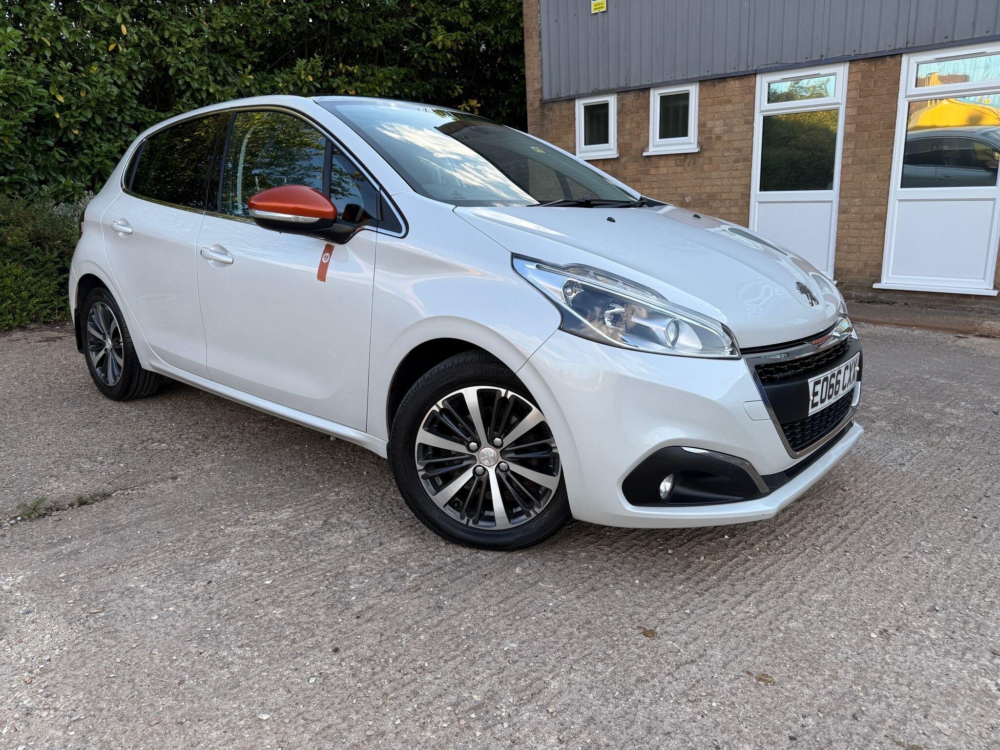 Peugeot 208 view 8