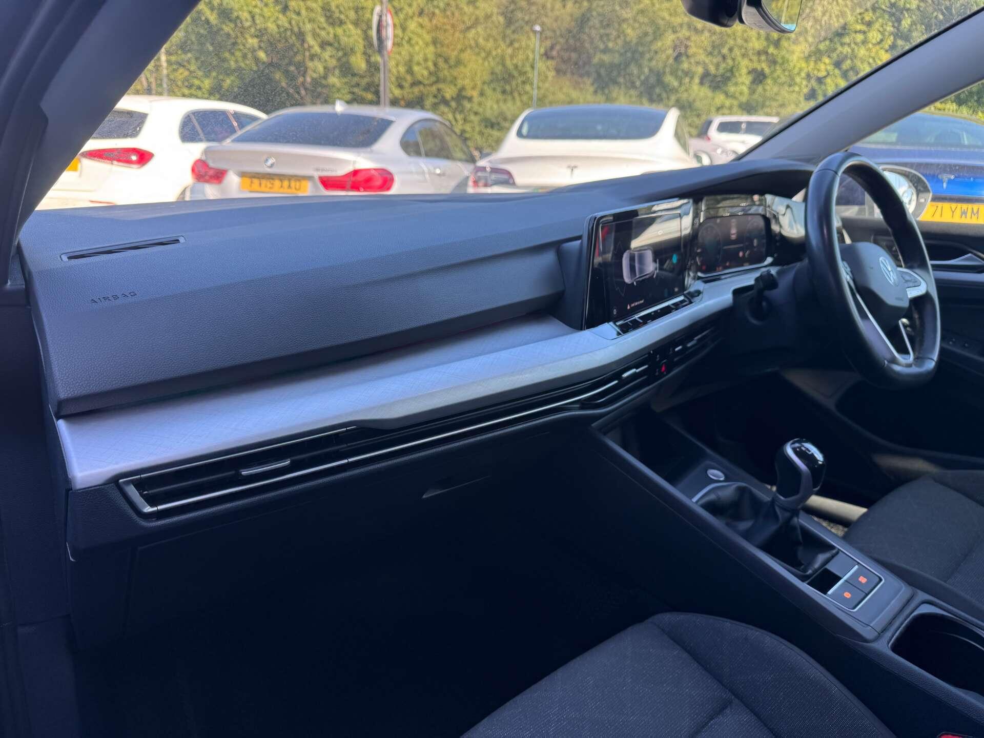 Volkswagen Golf view 26