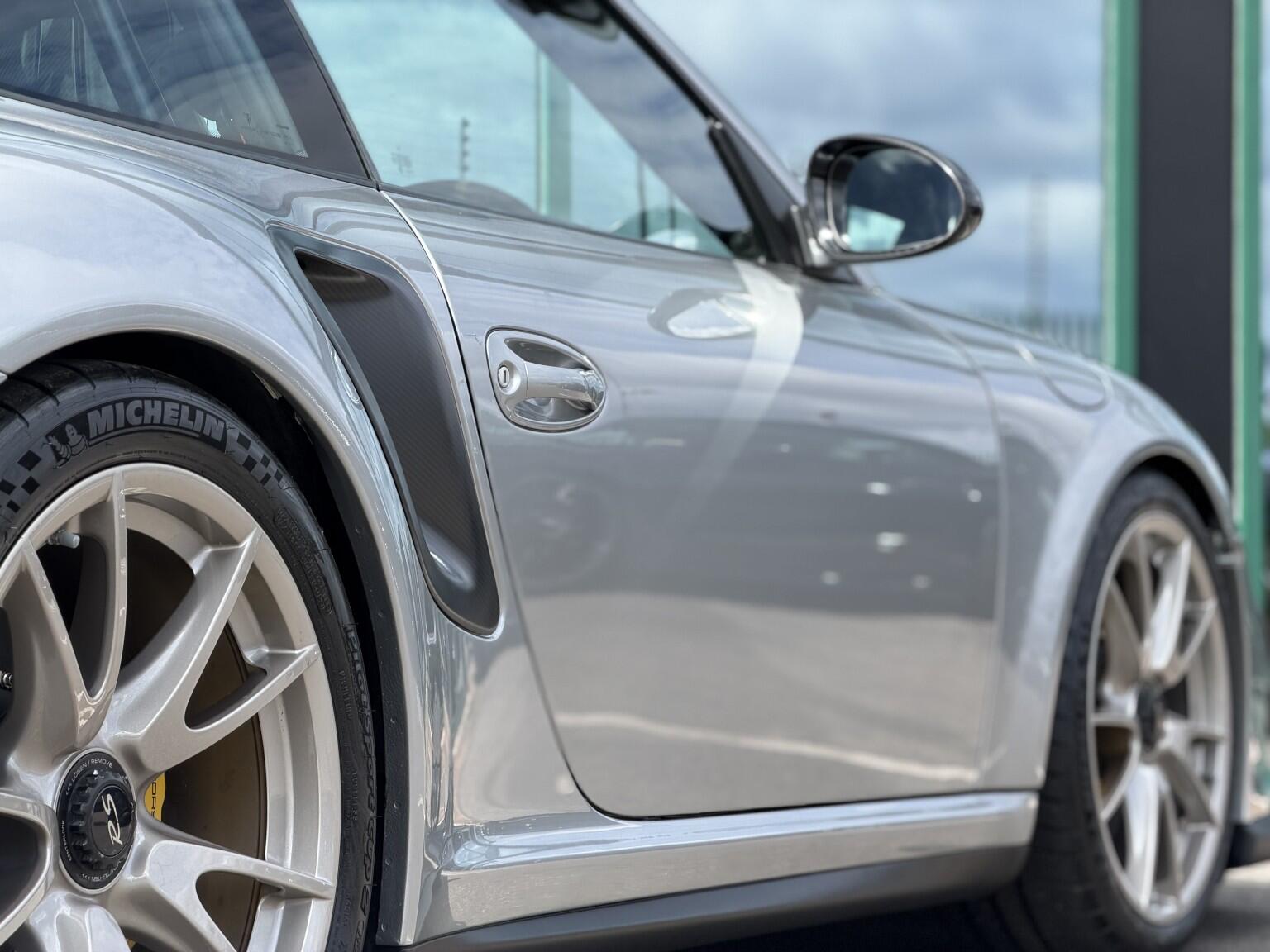 Porsche 911 view 50