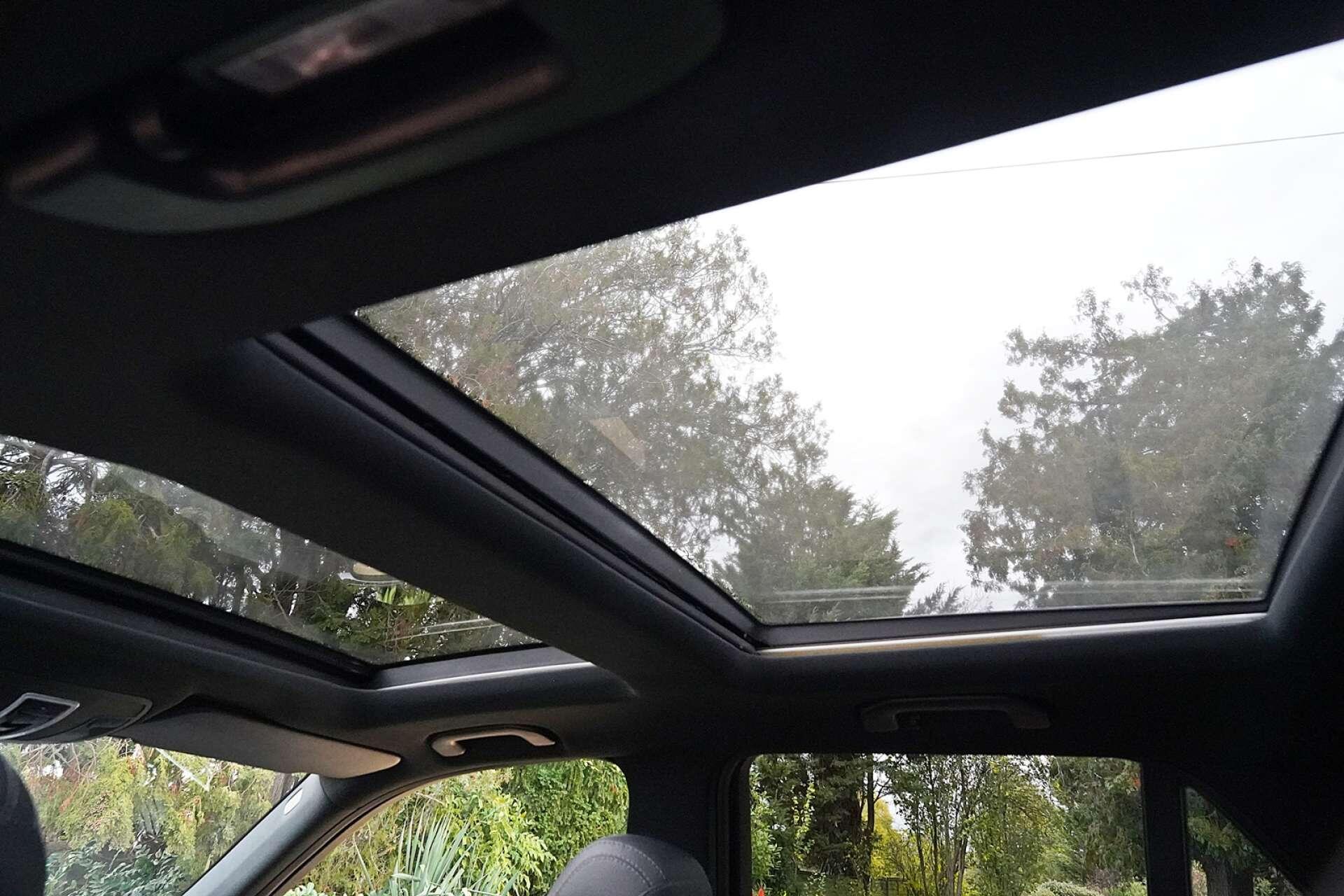 Mercedes-Benz GLE view 16