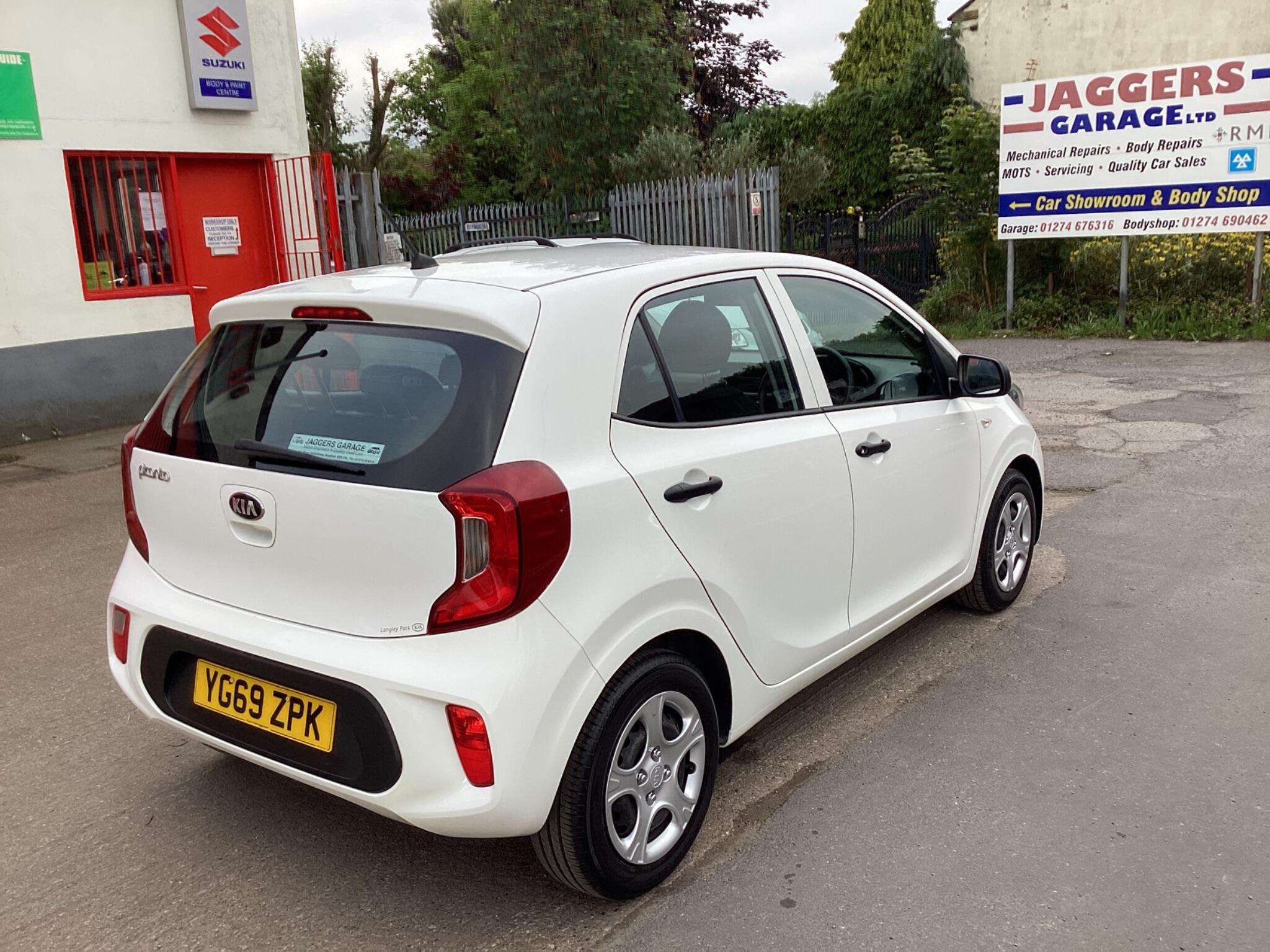 Kia Picanto view 5