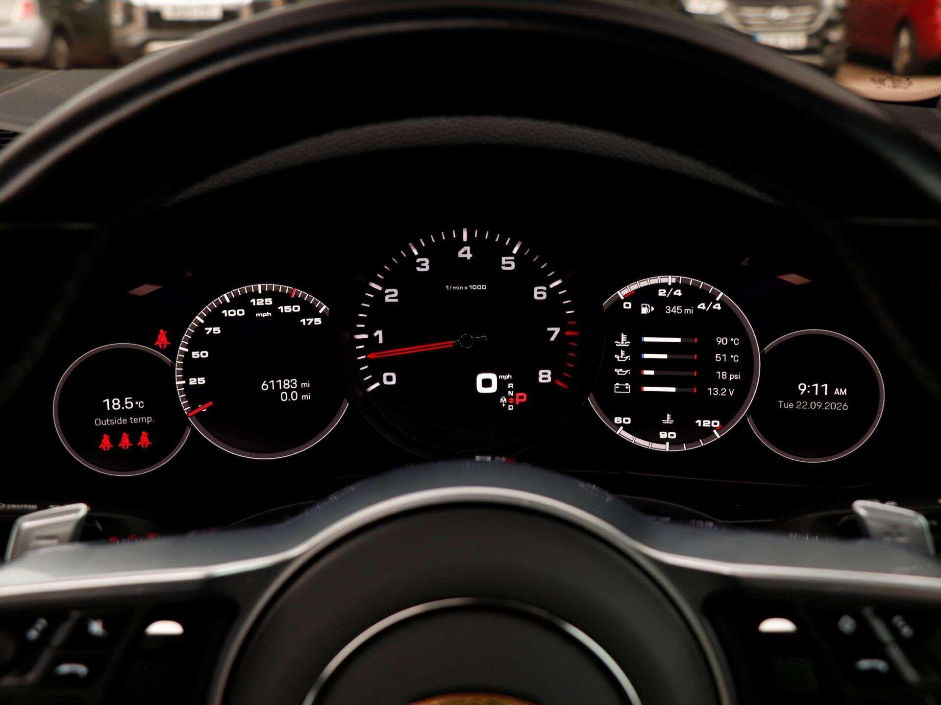 Porsche Cayenne view 13