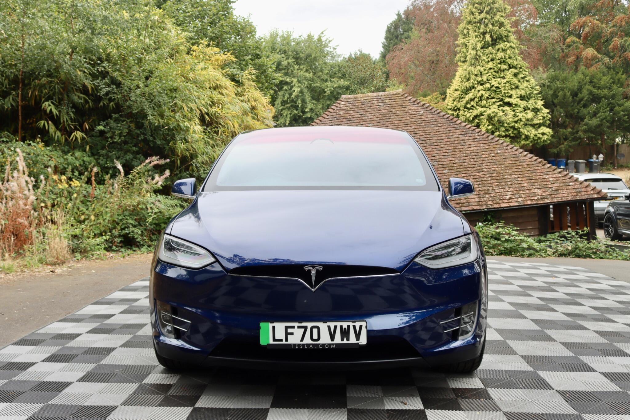 Tesla Model X view 20