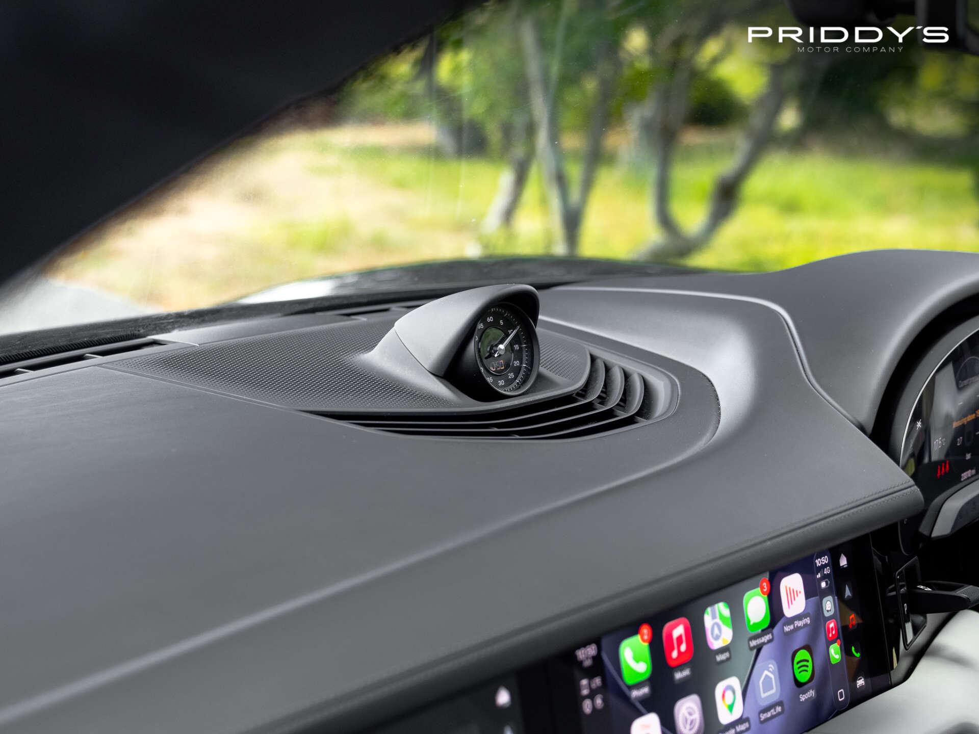 Porsche Taycan view 9