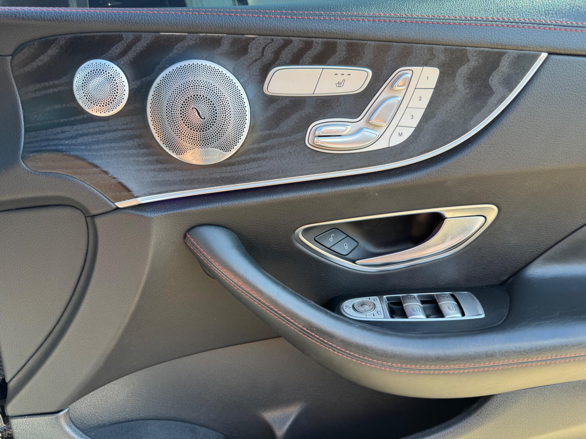 Mercedes-Benz E Class view 31