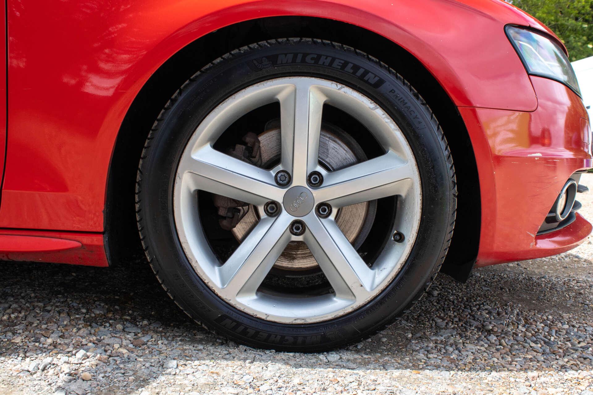 Audi A4 view 34
