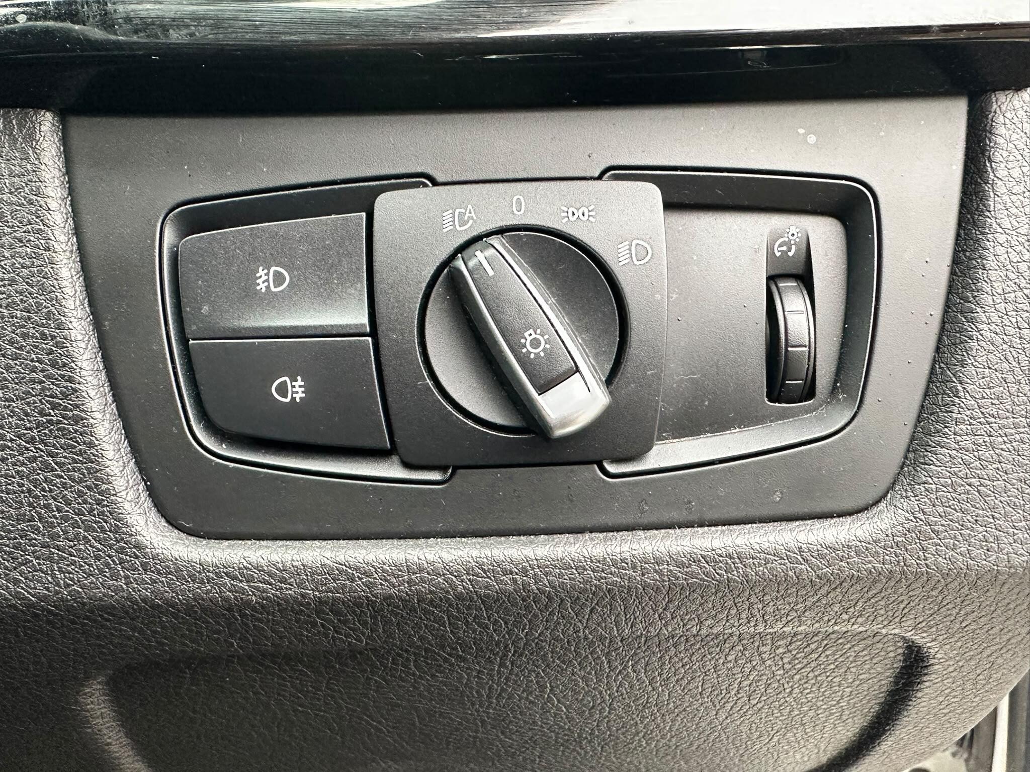 BMW 3 Series view 20