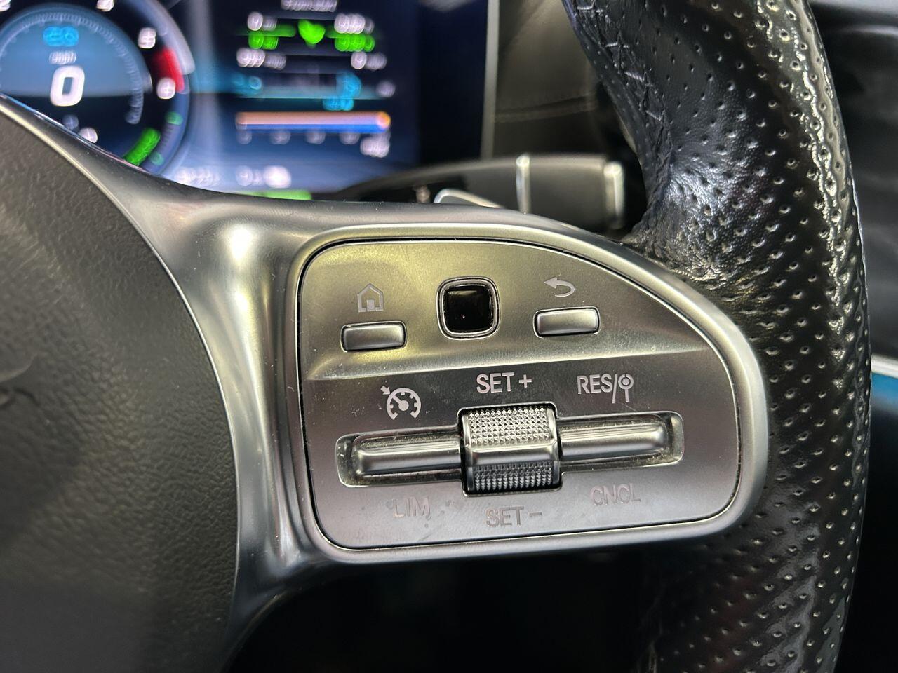 Mercedes-Benz E Class view 33