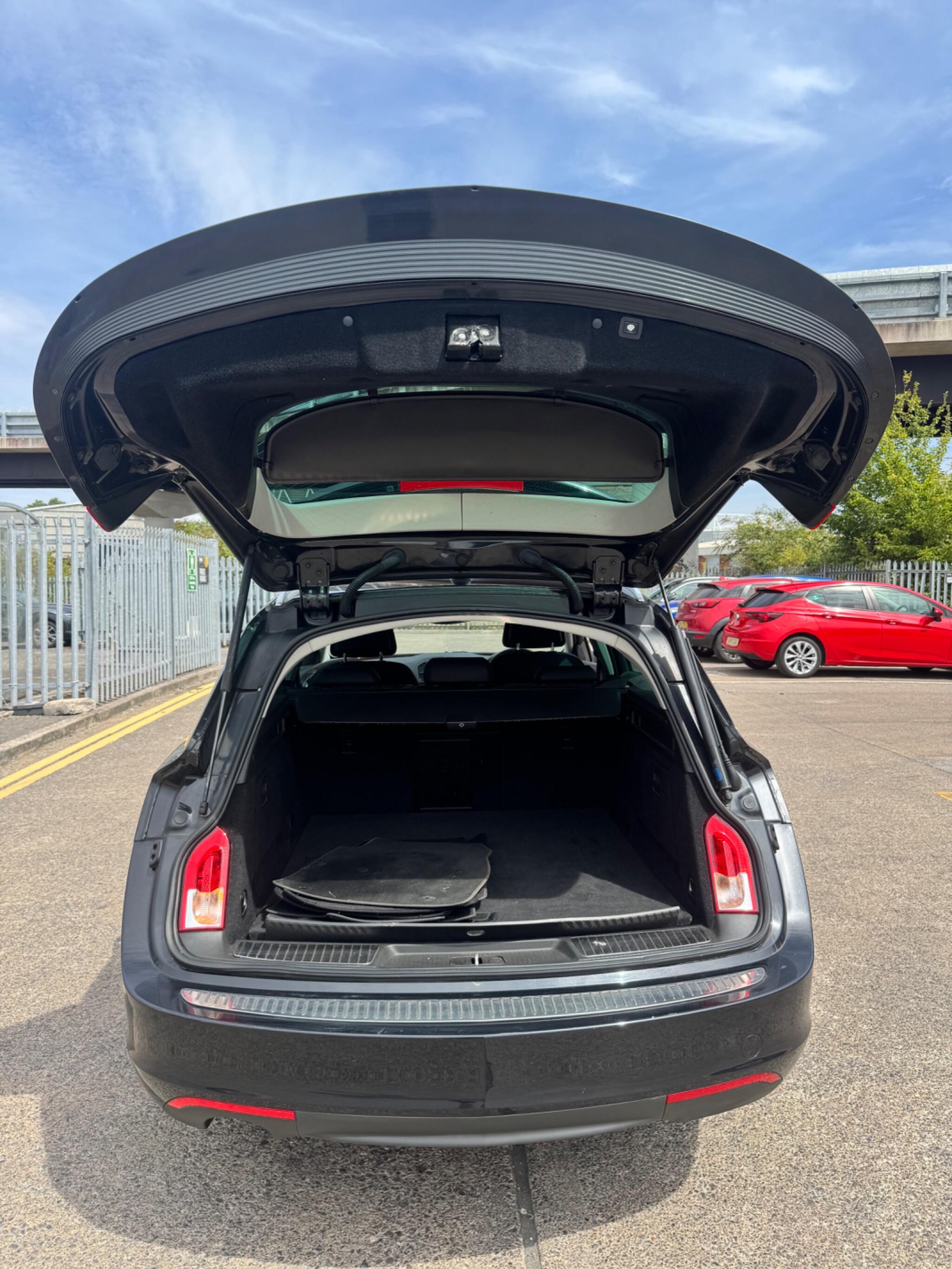 Vauxhall Insignia view 47