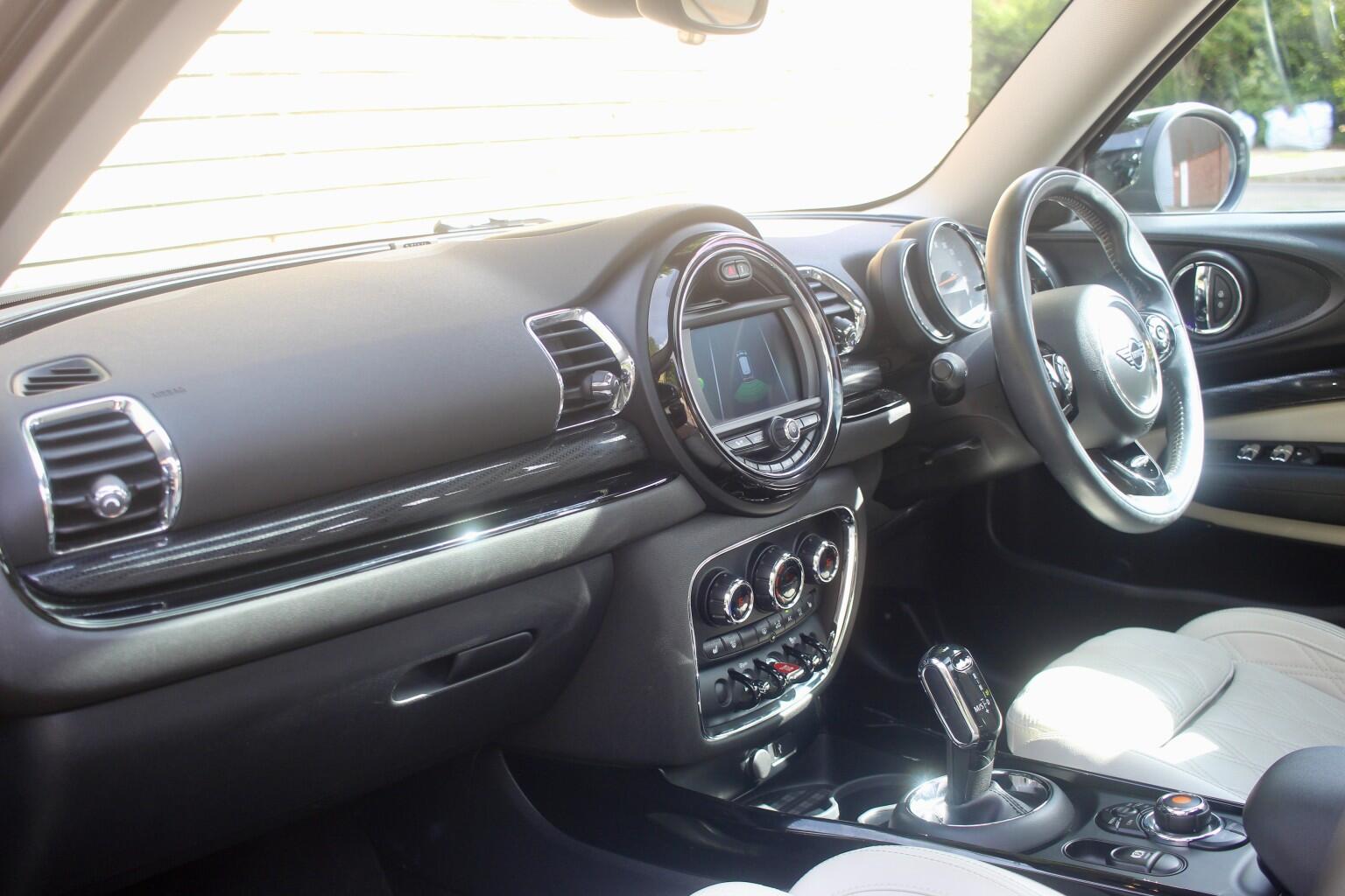 Mini Clubman view 15