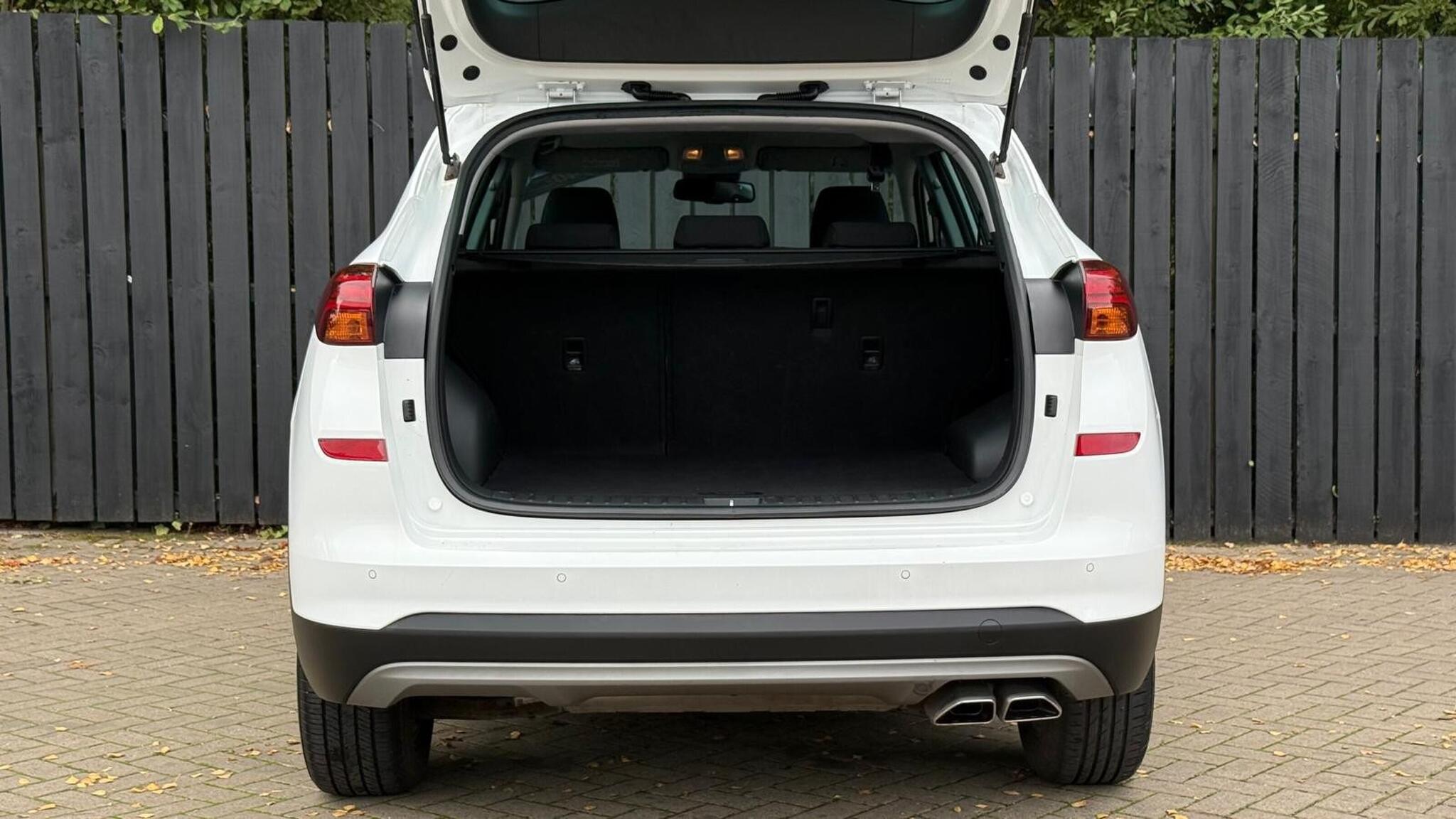 Hyundai Tucson view 8
