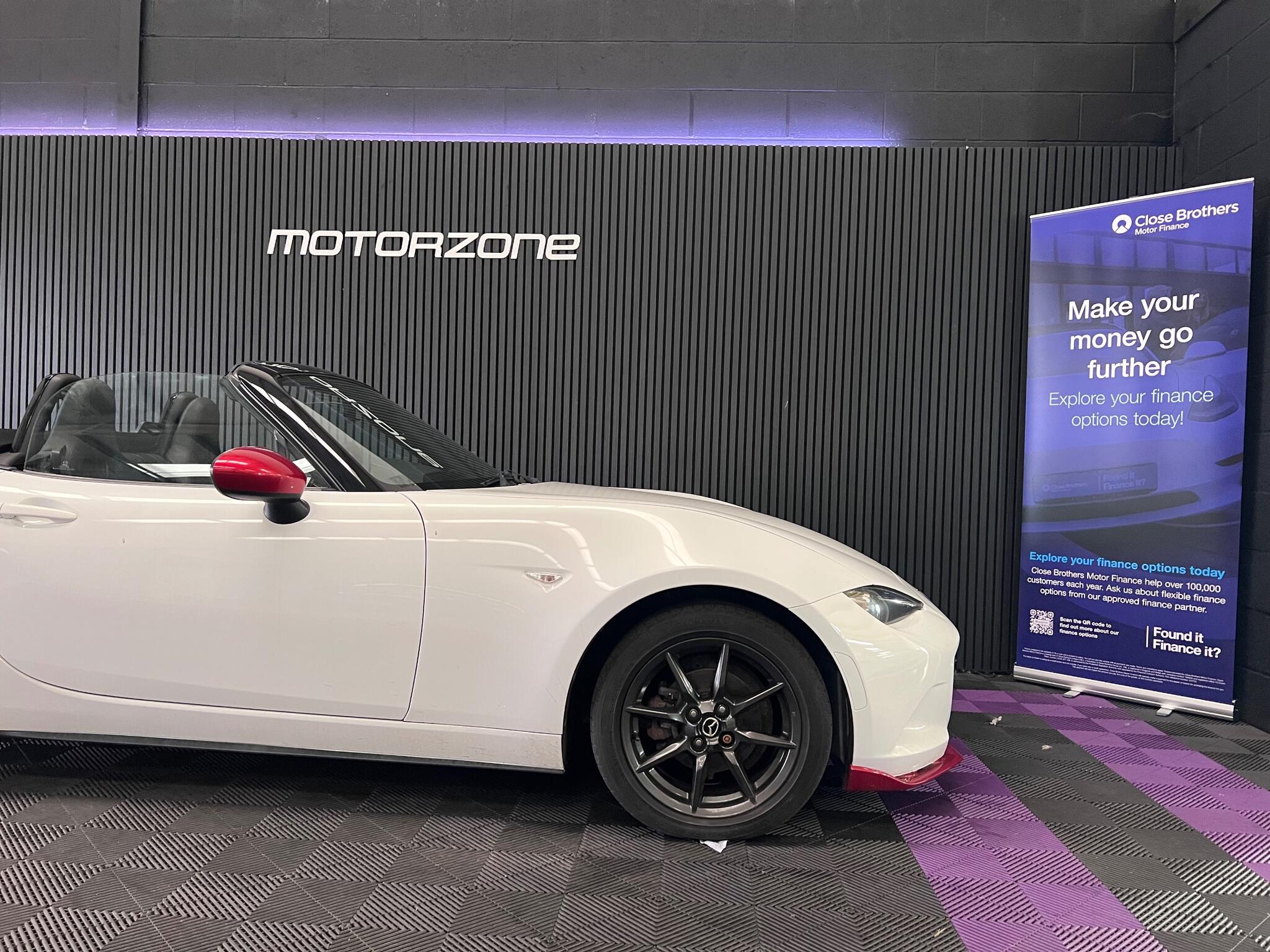Mazda MX-5 view 8