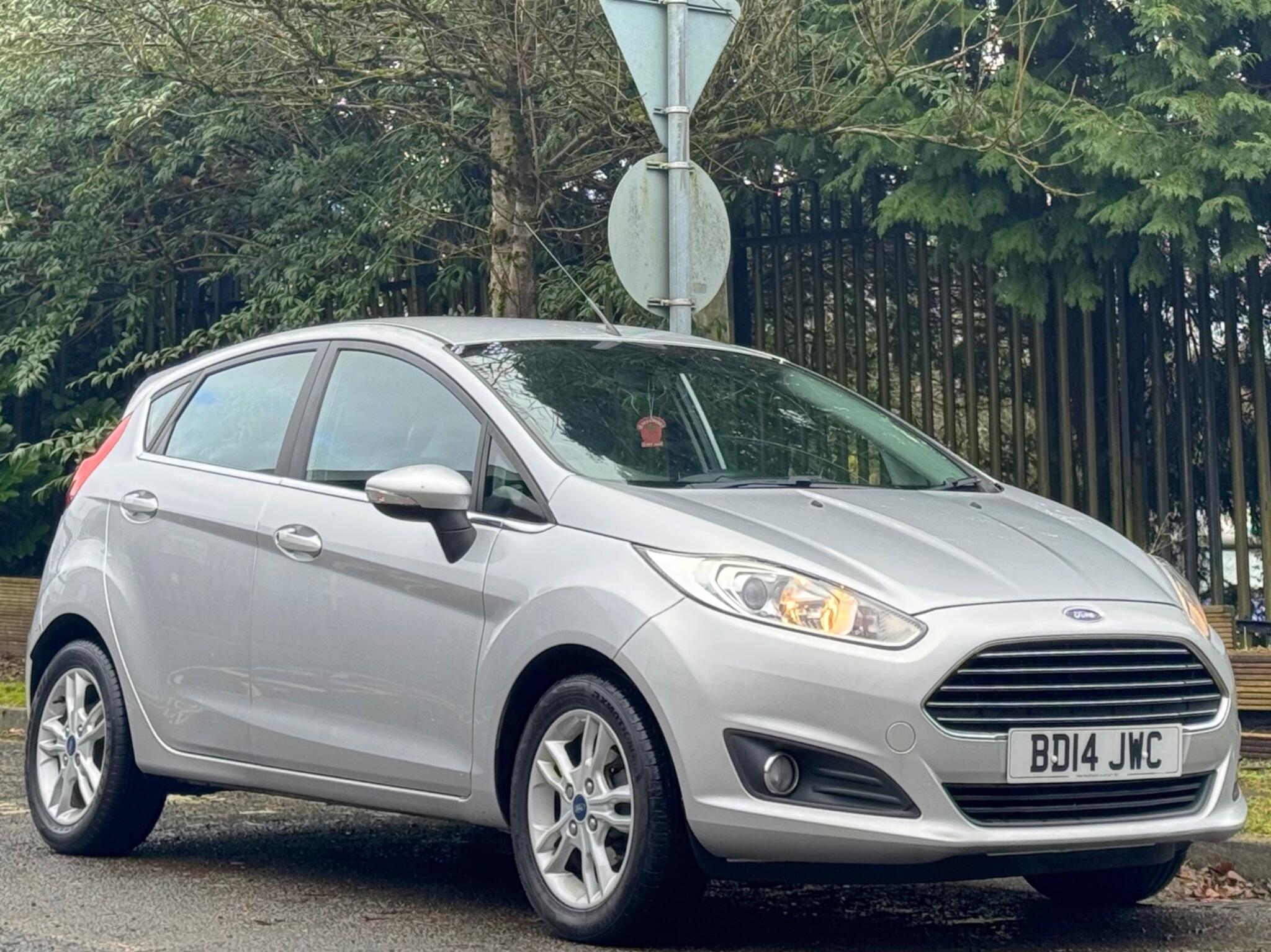 2014 Ford Fiesta 1.5 TDCi Zetec Euro 5 5dr image 7