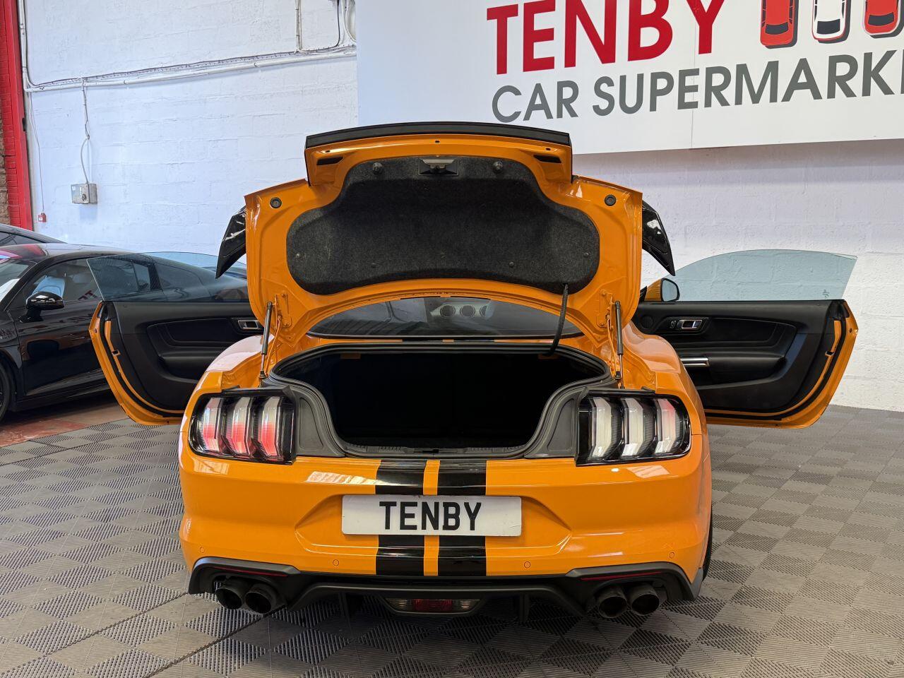 Ford Mustang view 15