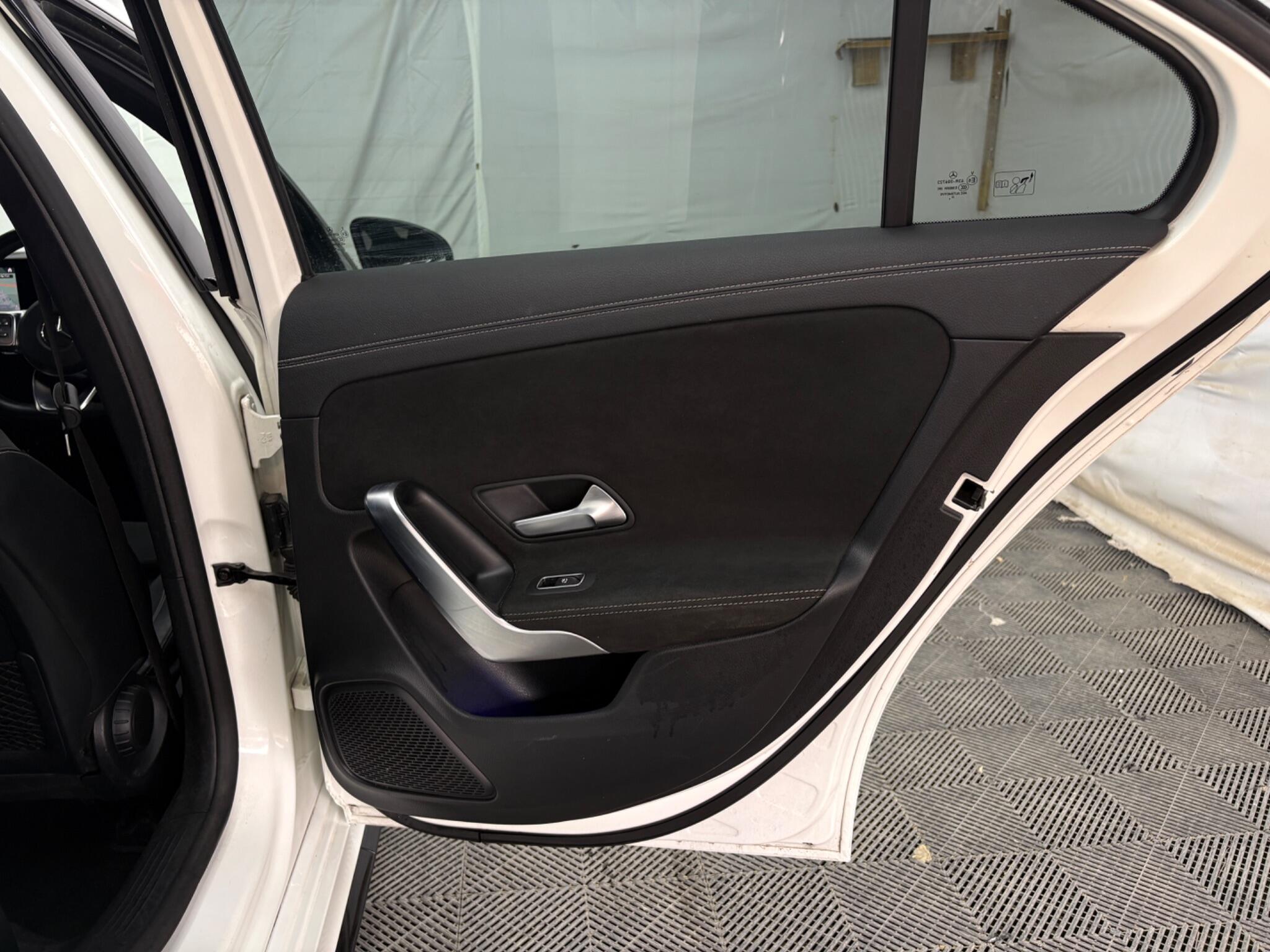 Mercedes-Benz A-Class view 26
