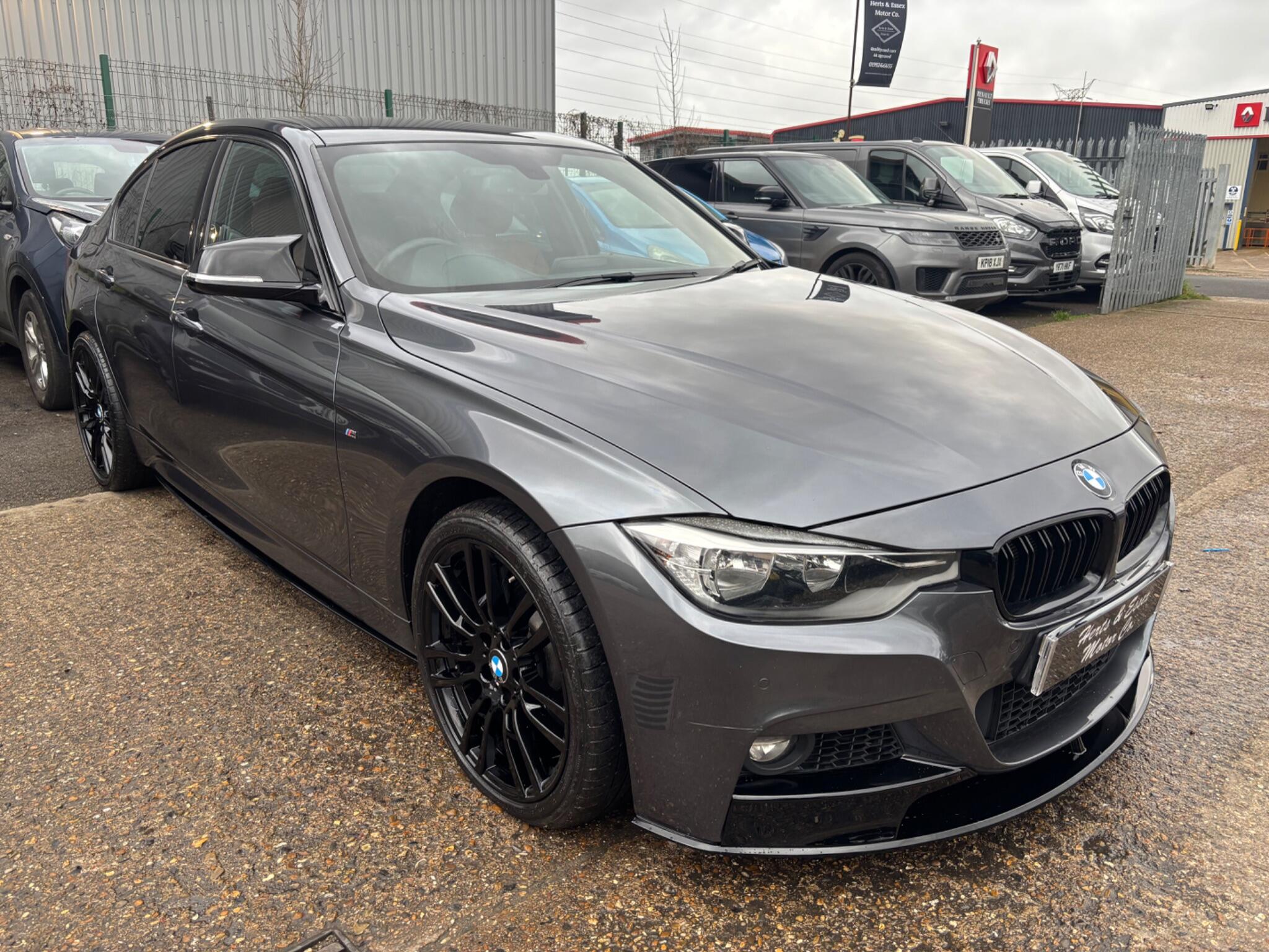 BMW 3 Series view 5