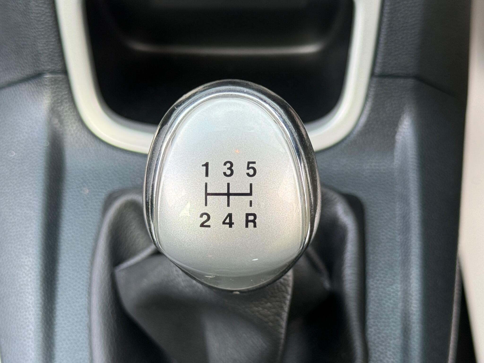 Ford Fiesta - Image 54