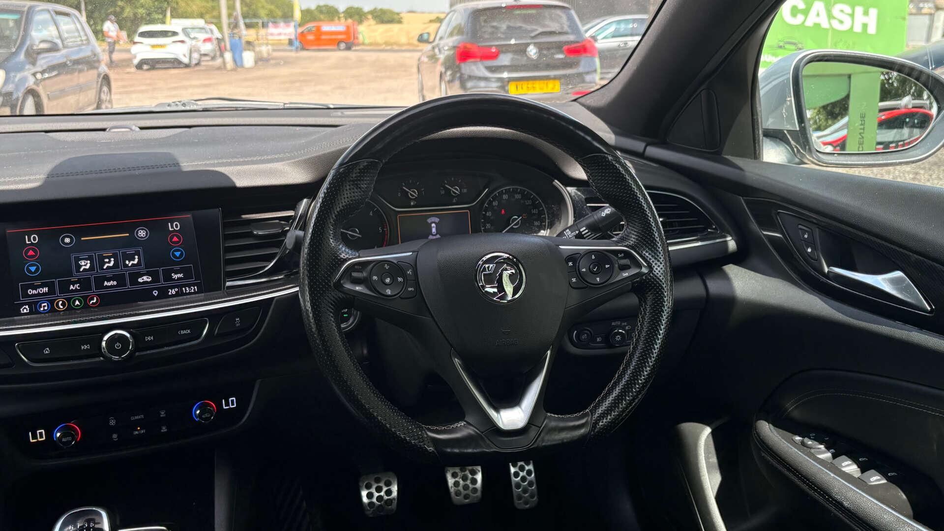 Vauxhall Insignia view 16