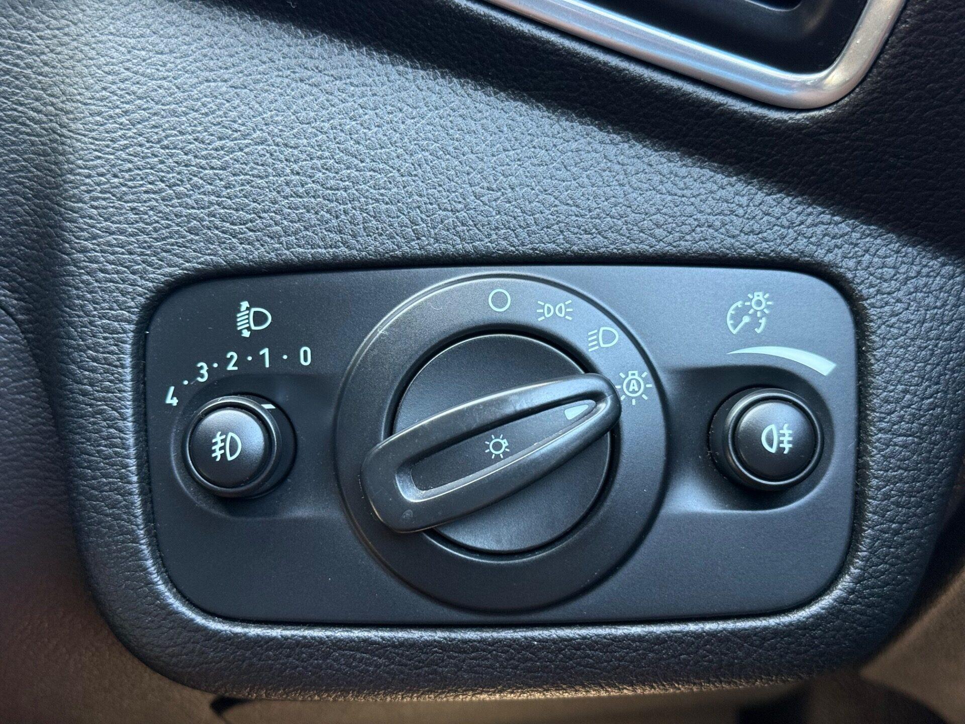 Ford Kuga view 38